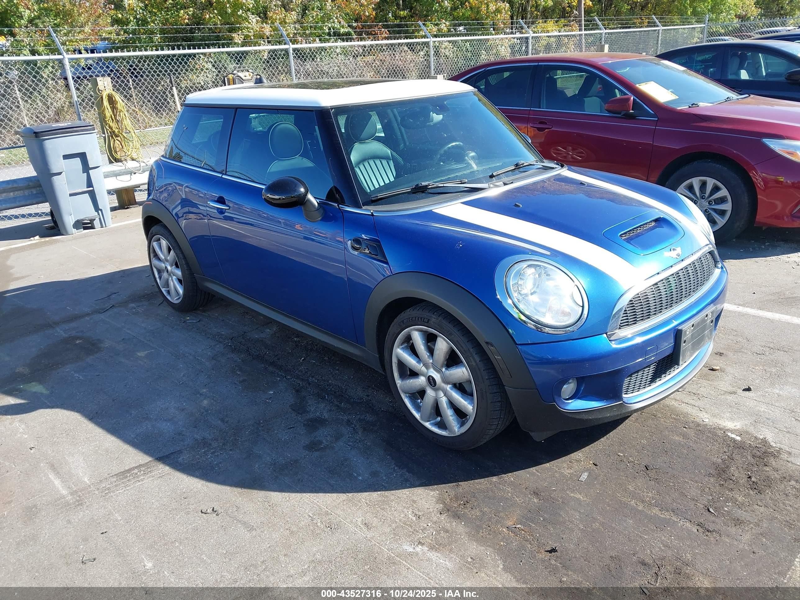 2007 Mini Cooper S   Blue vin: WMWMF73567TL87918