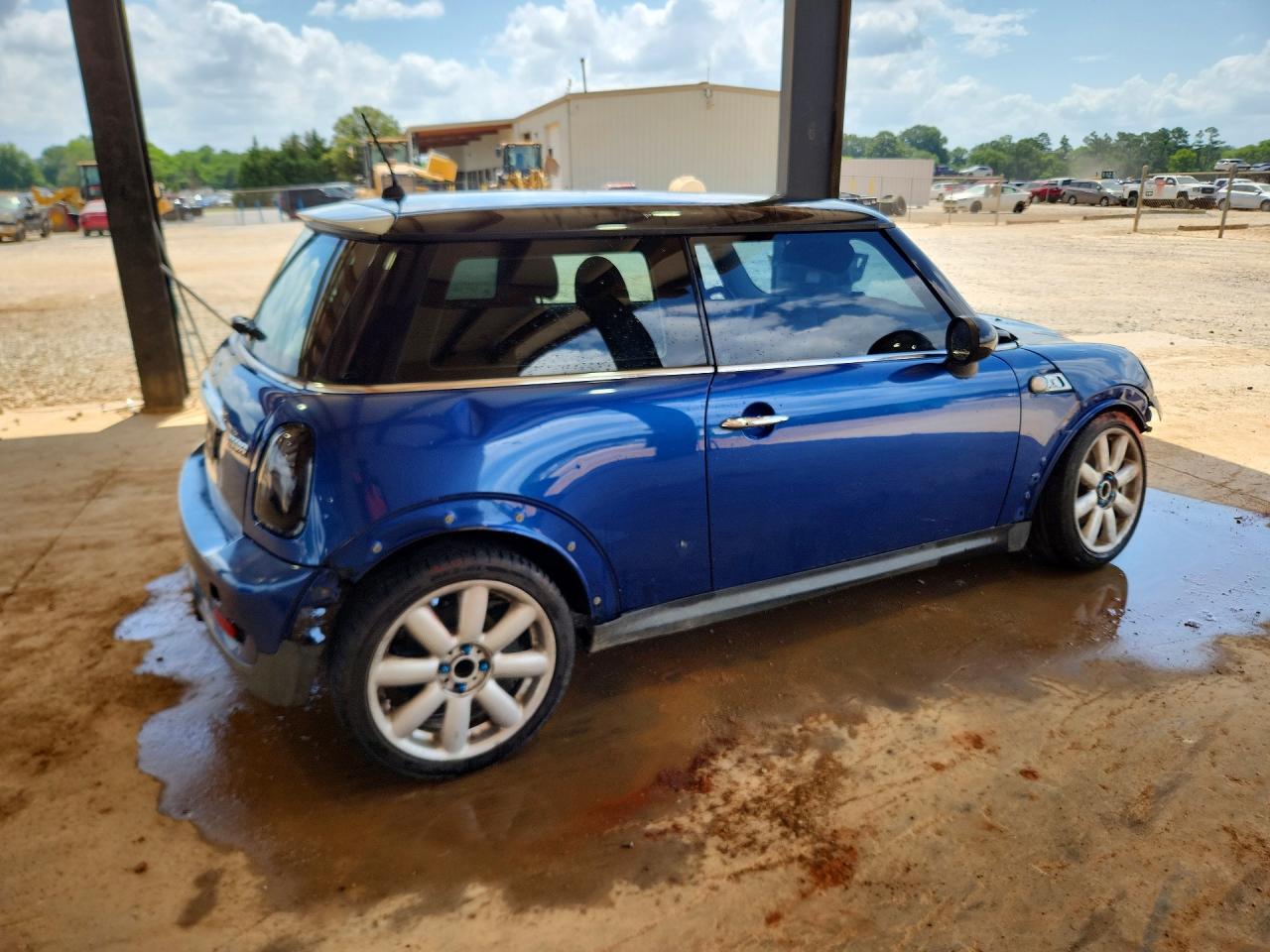 2008 Mini Cooper S Blue vin: WMWMF73568TT90142