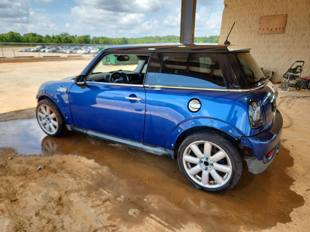 2008 Mini Cooper S Blue vin: WMWMF73568TT90142