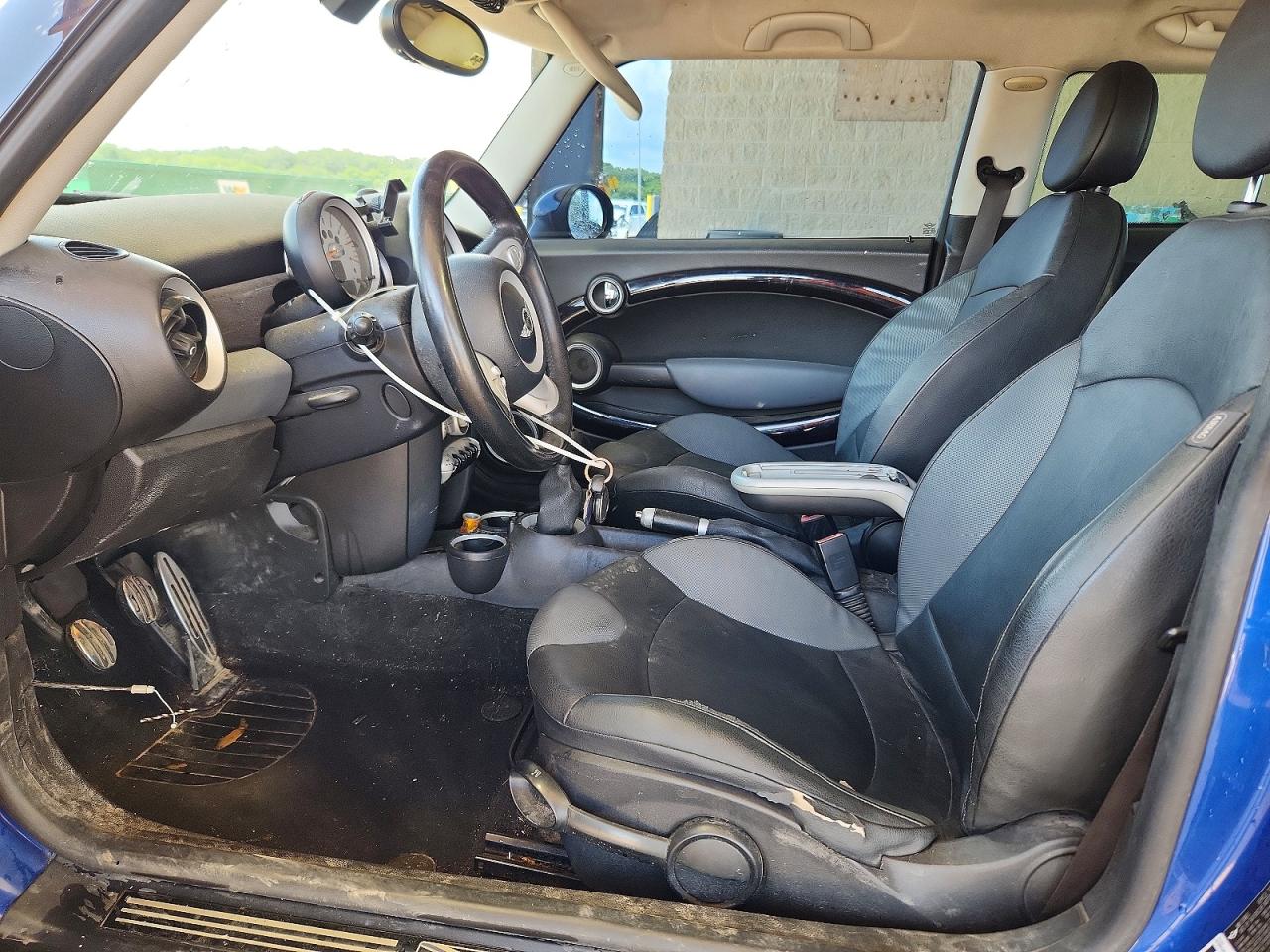2008 Mini Cooper S Blue vin: WMWMF73568TT90142