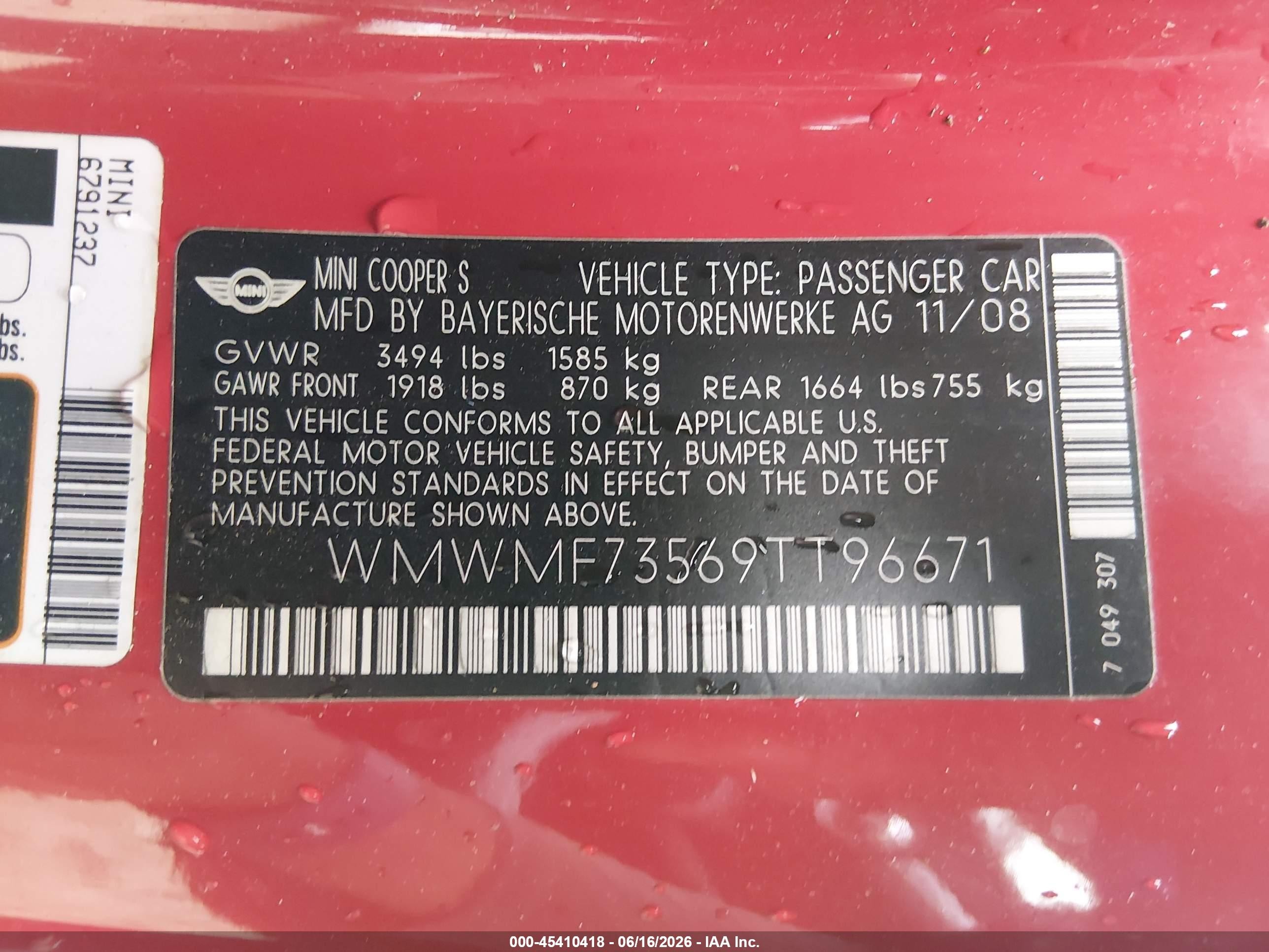 2009 Mini Cooper S   Red vin: WMWMF73569TT96671