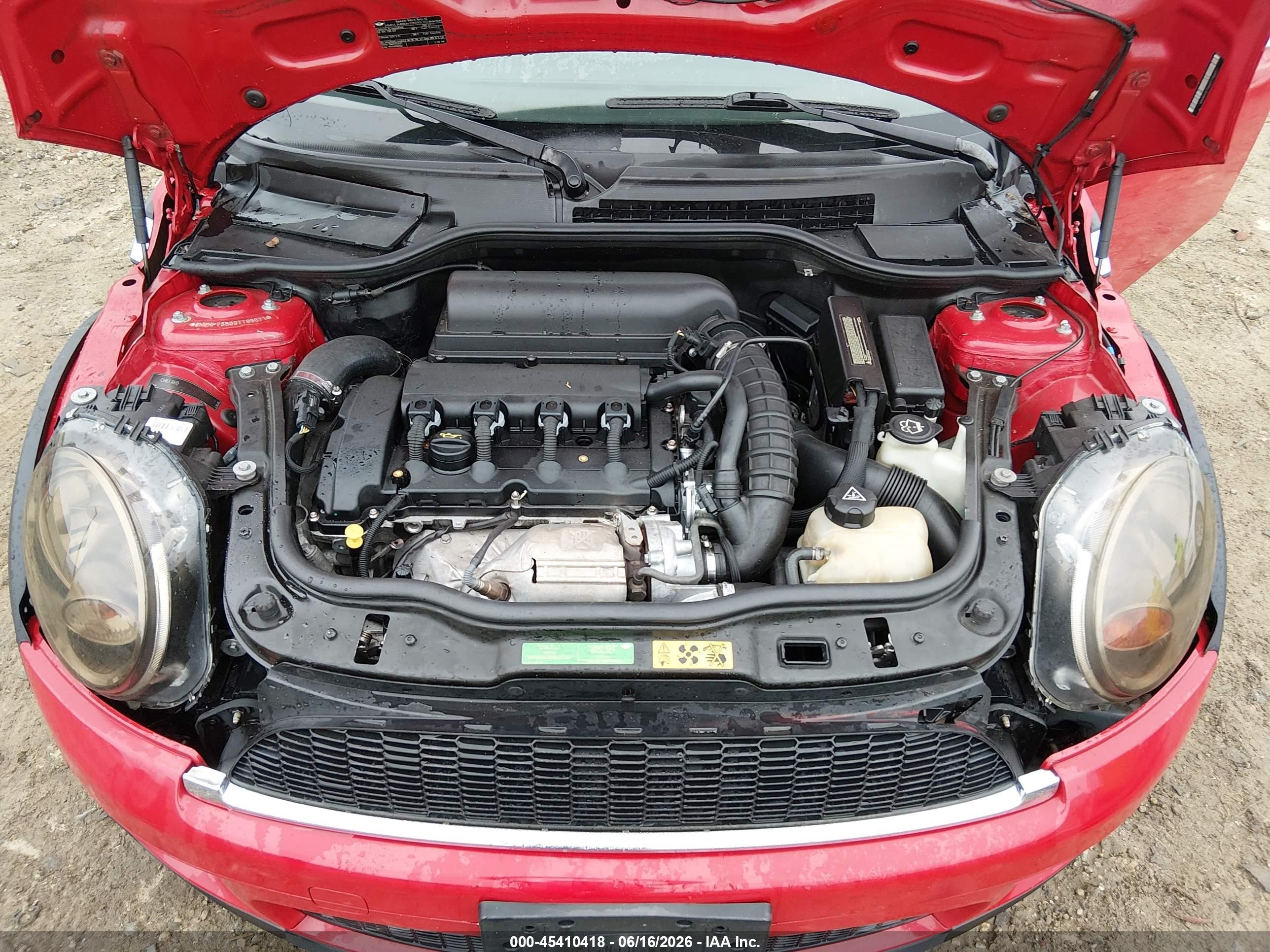 2009 Mini Cooper S   Red vin: WMWMF73569TT96671