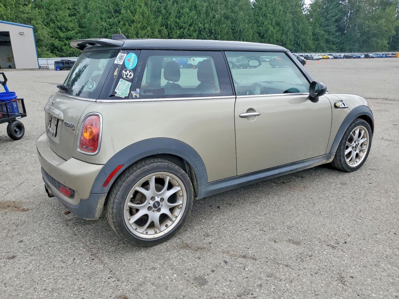2007 Mini Cooper S Tan vin: WMWMF73577TL83361
