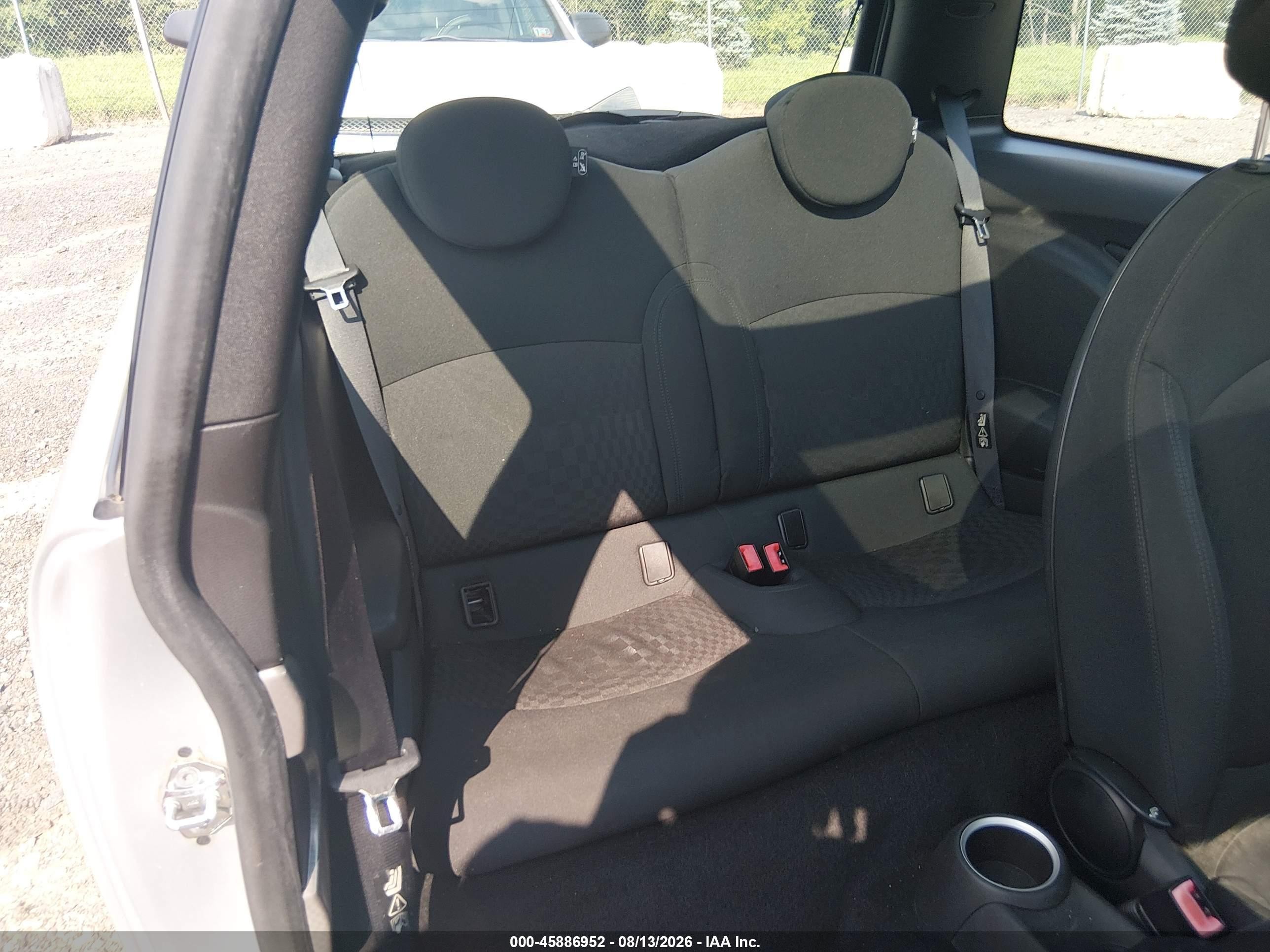 2008 Mini Cooper S   Серебряный vin: WMWMF73578TT86598