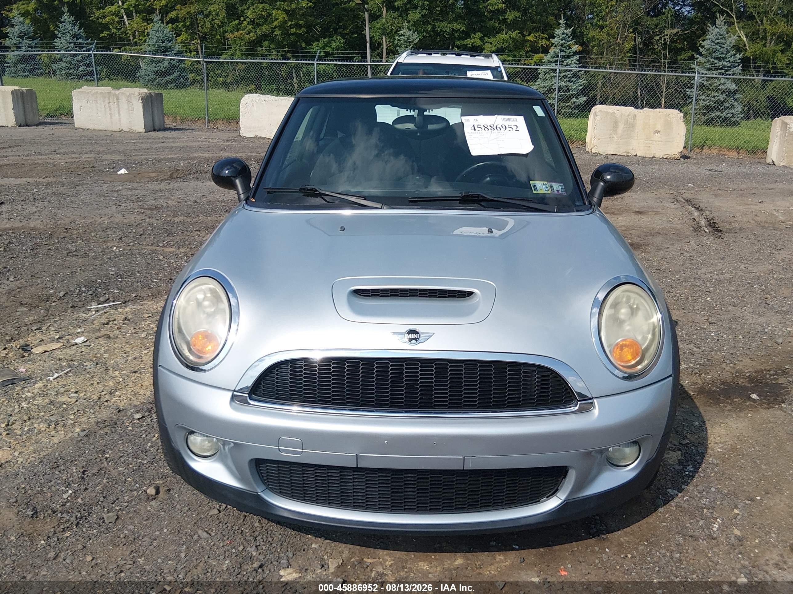 2008 Mini Cooper S   Серебряный vin: WMWMF73578TT86598