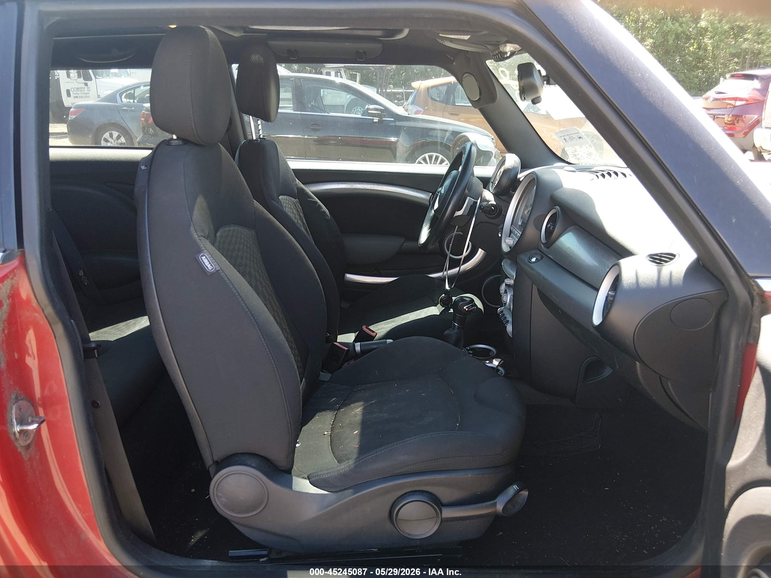 2008 Mini Cooper S   Red vin: WMWMF73578TV33941