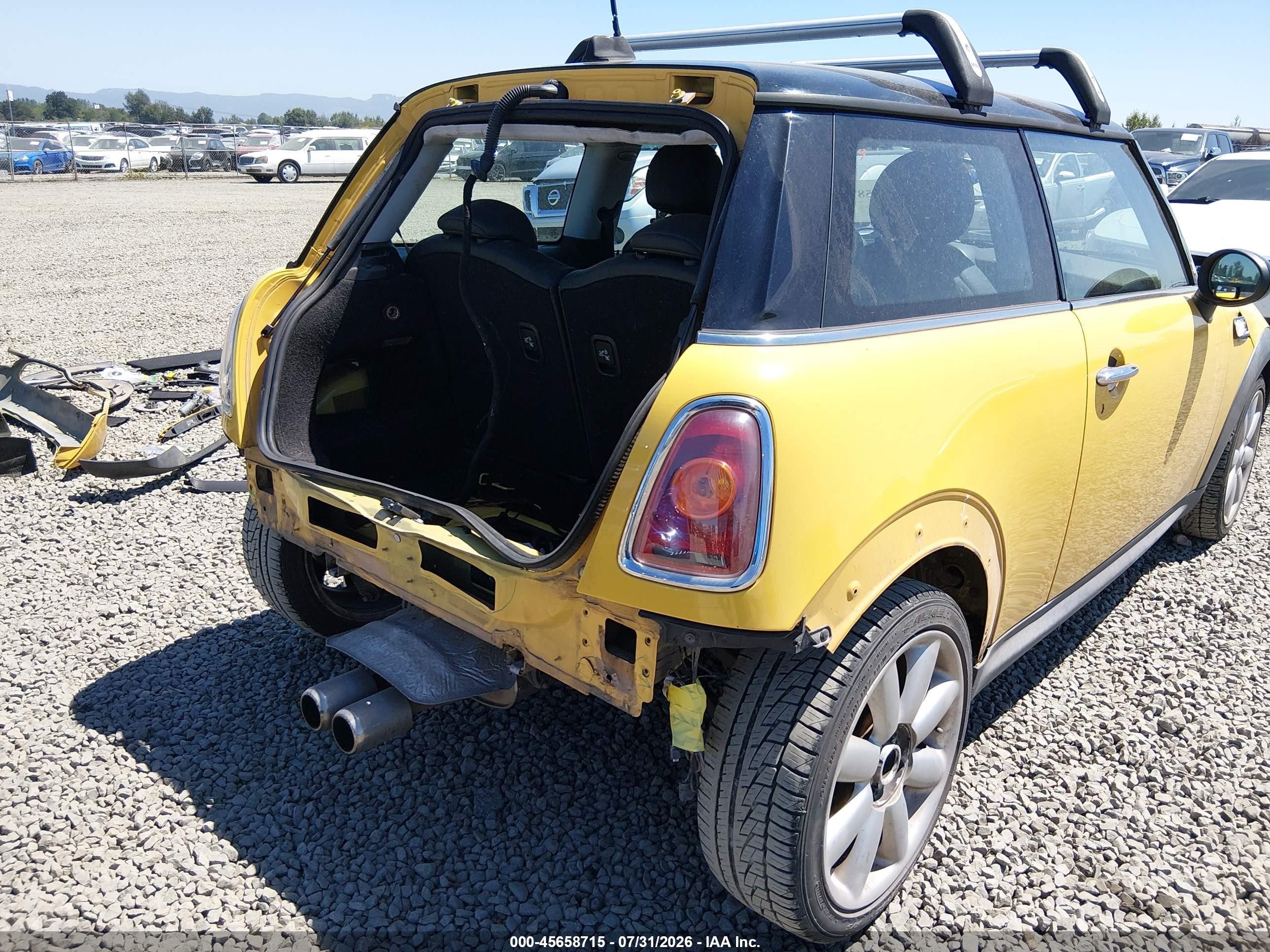 2009 Mini Cooper S Yellow vin: WMWMF73579TW87728