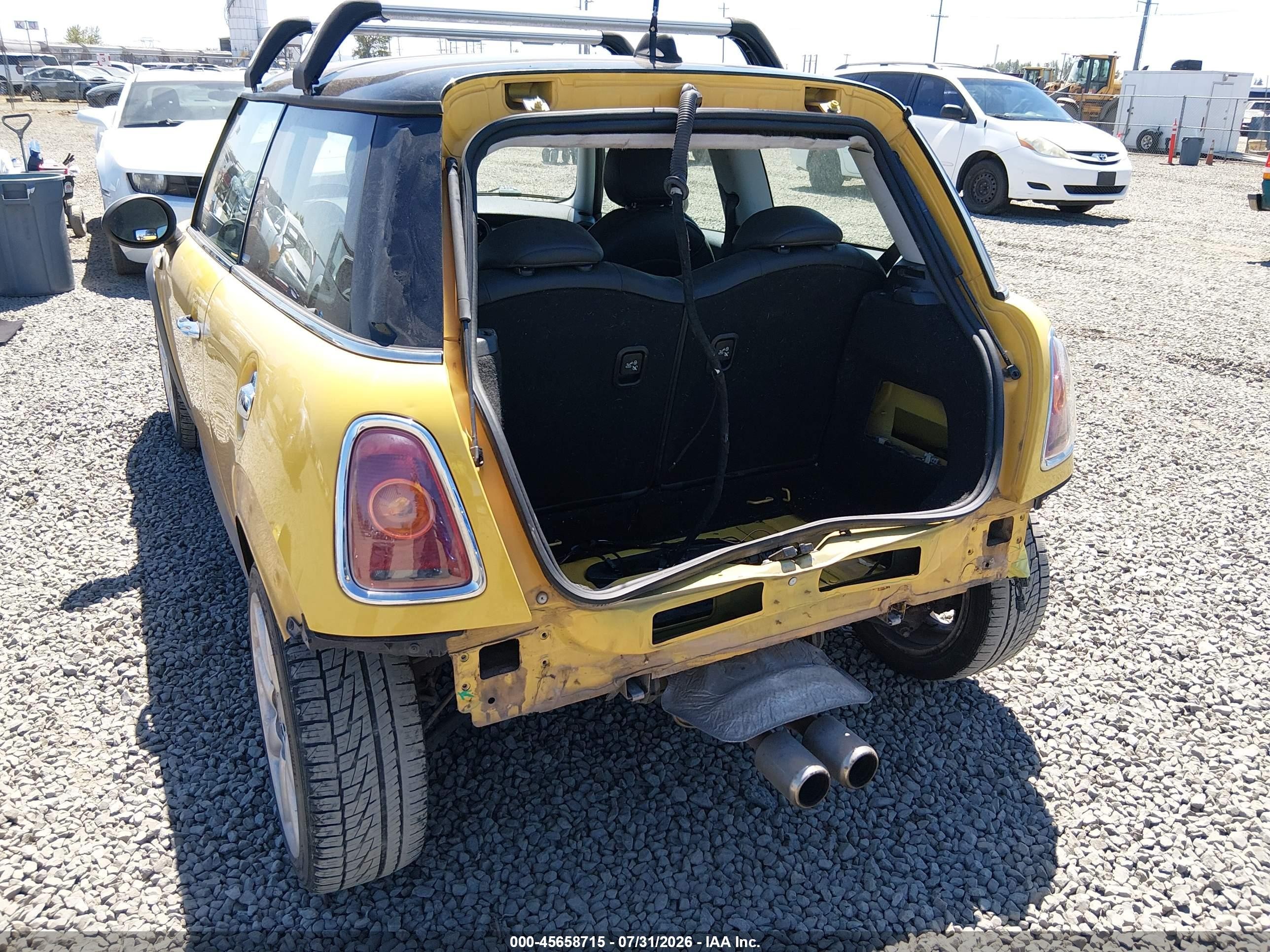 2009 Mini Cooper S Yellow vin: WMWMF73579TW87728