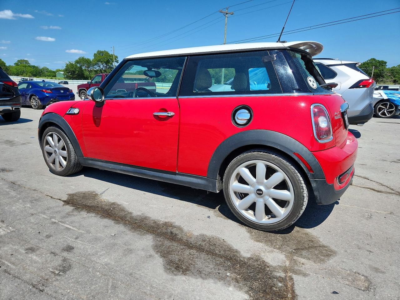 2007 Mini Cooper S Red vin: WMWMF73587TT84258