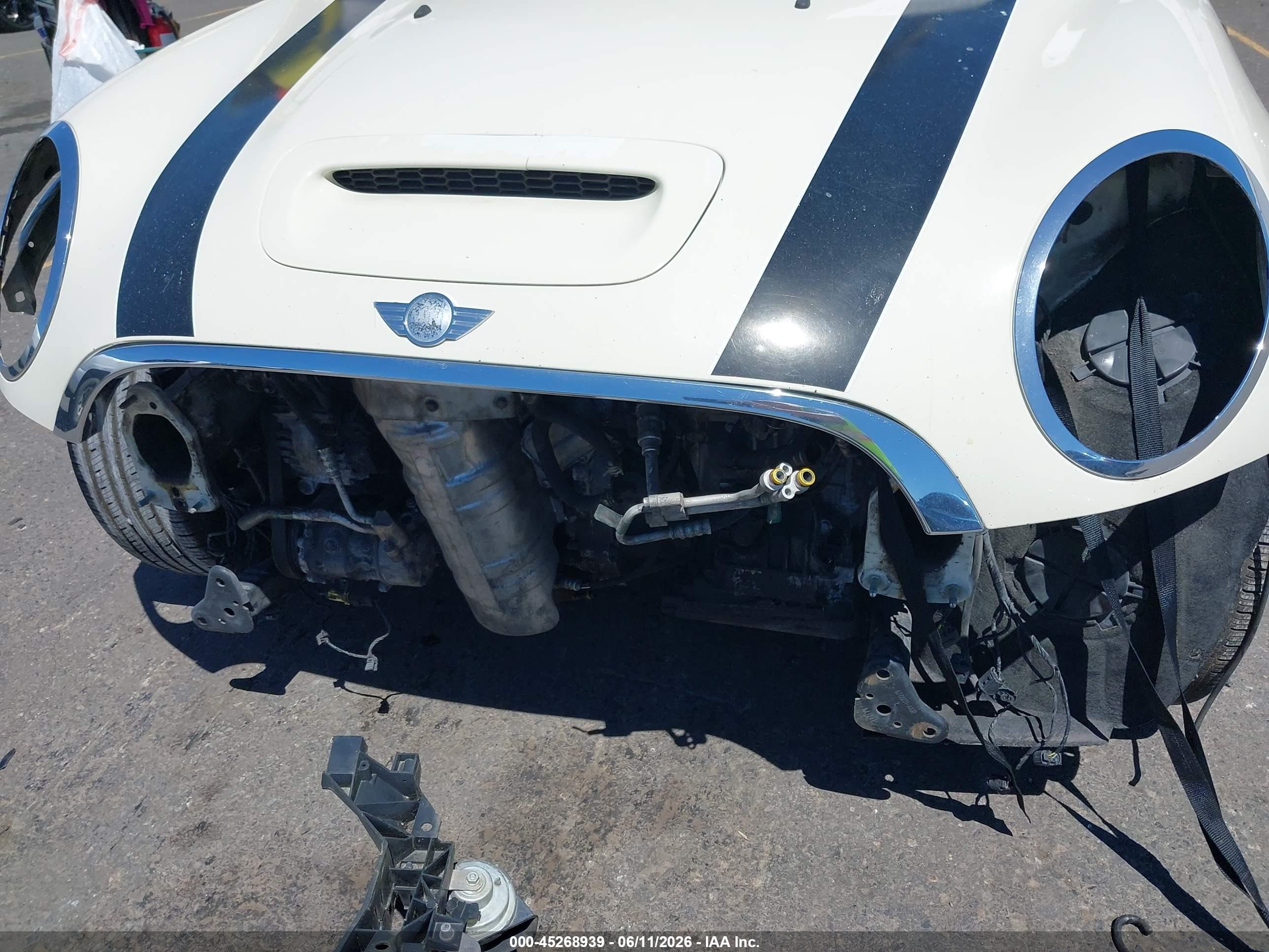 2008 Mini Cooper S   Cream vin: WMWMF73588TV35116
