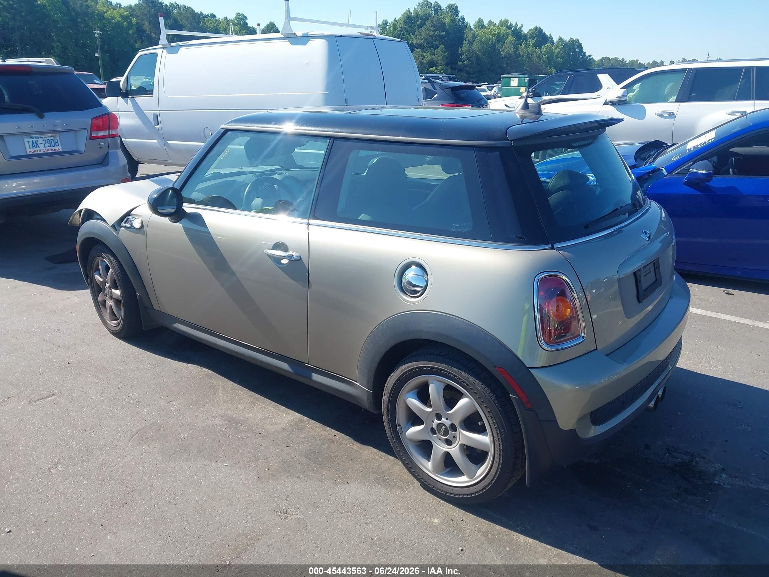 2009 Mini Cooper S   Gray vin: WMWMF73589TW86216