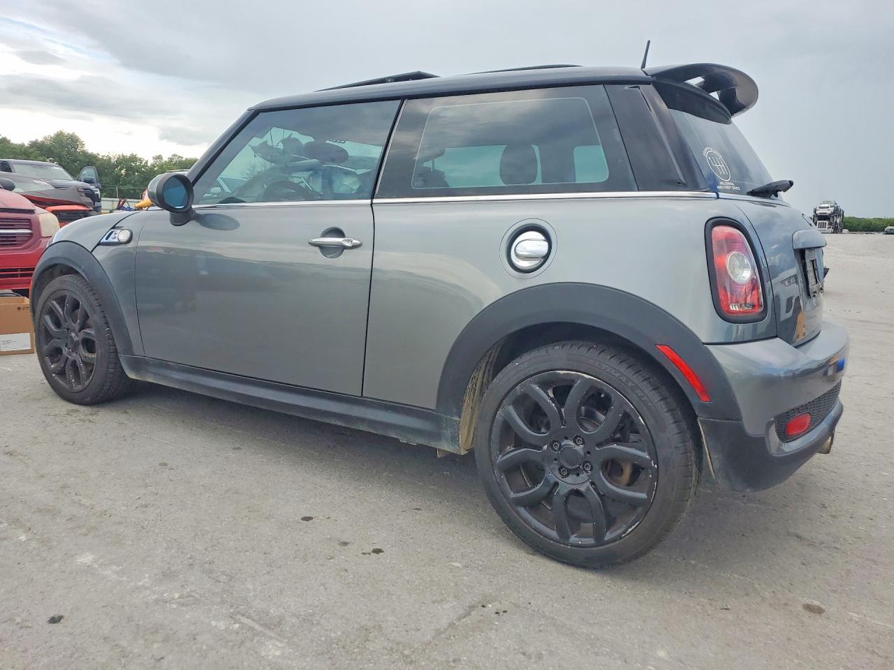 2008 Mini Cooper S Gray vin: WMWMF73598TT86697