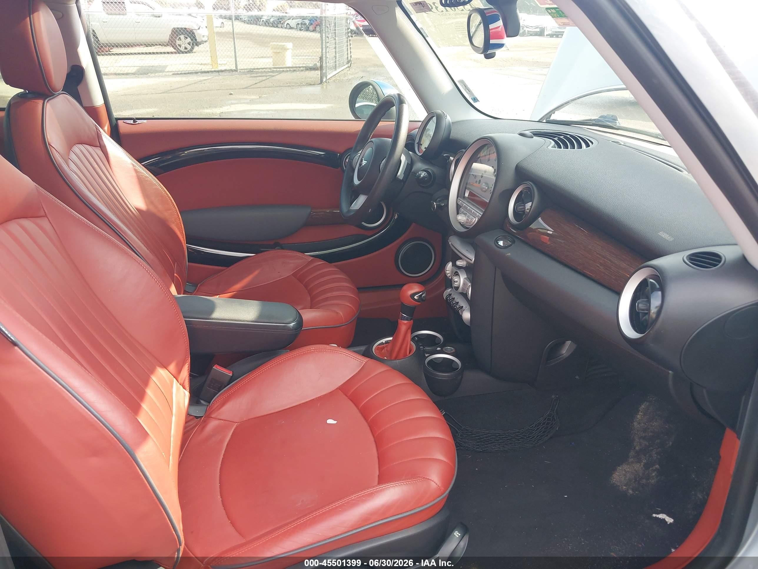 2008 Mini Cooper S   Silver vin: WMWMF73598TV37621