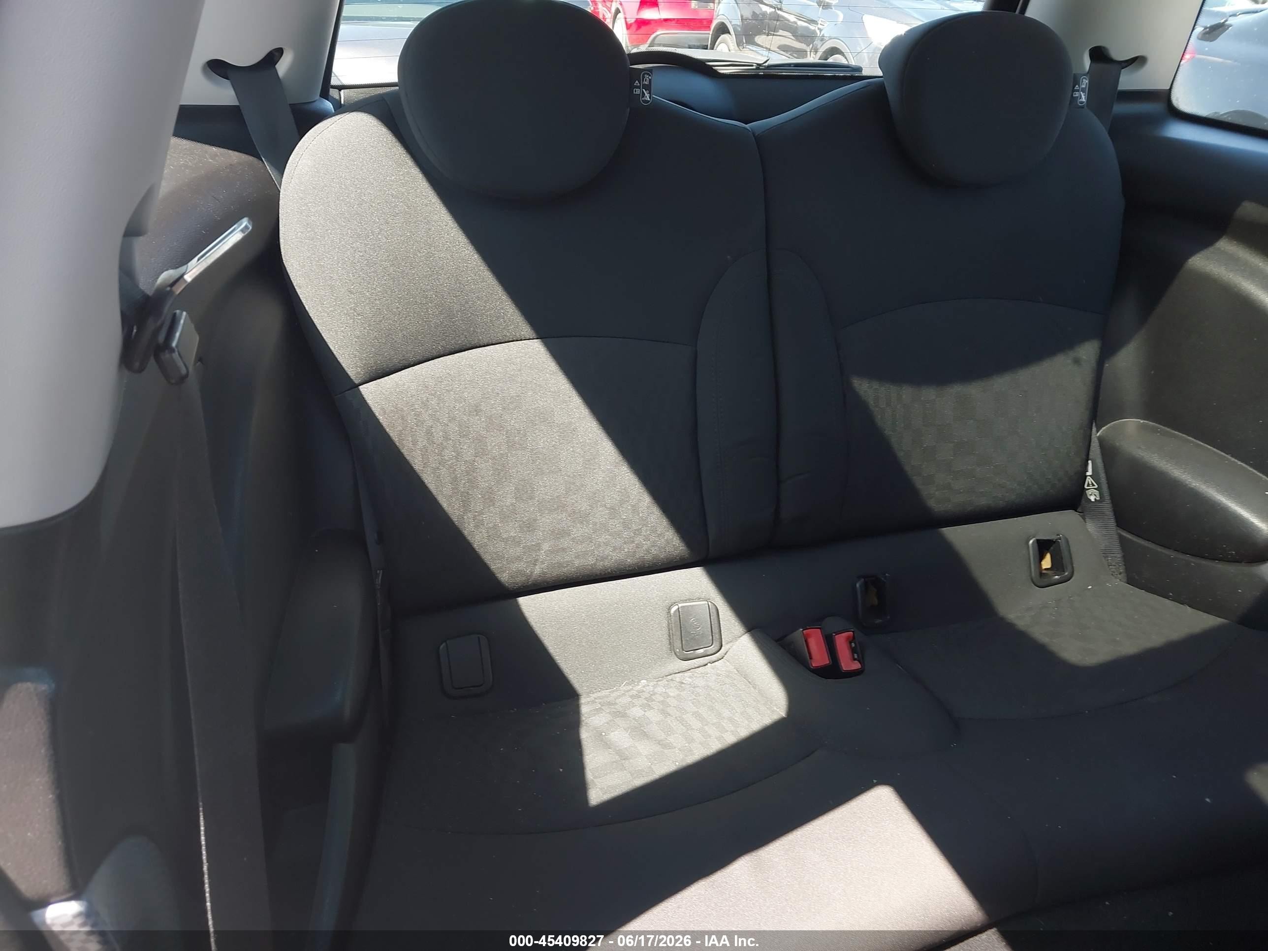 2009 Mini Cooper S   Black vin: WMWMF73599TW86077