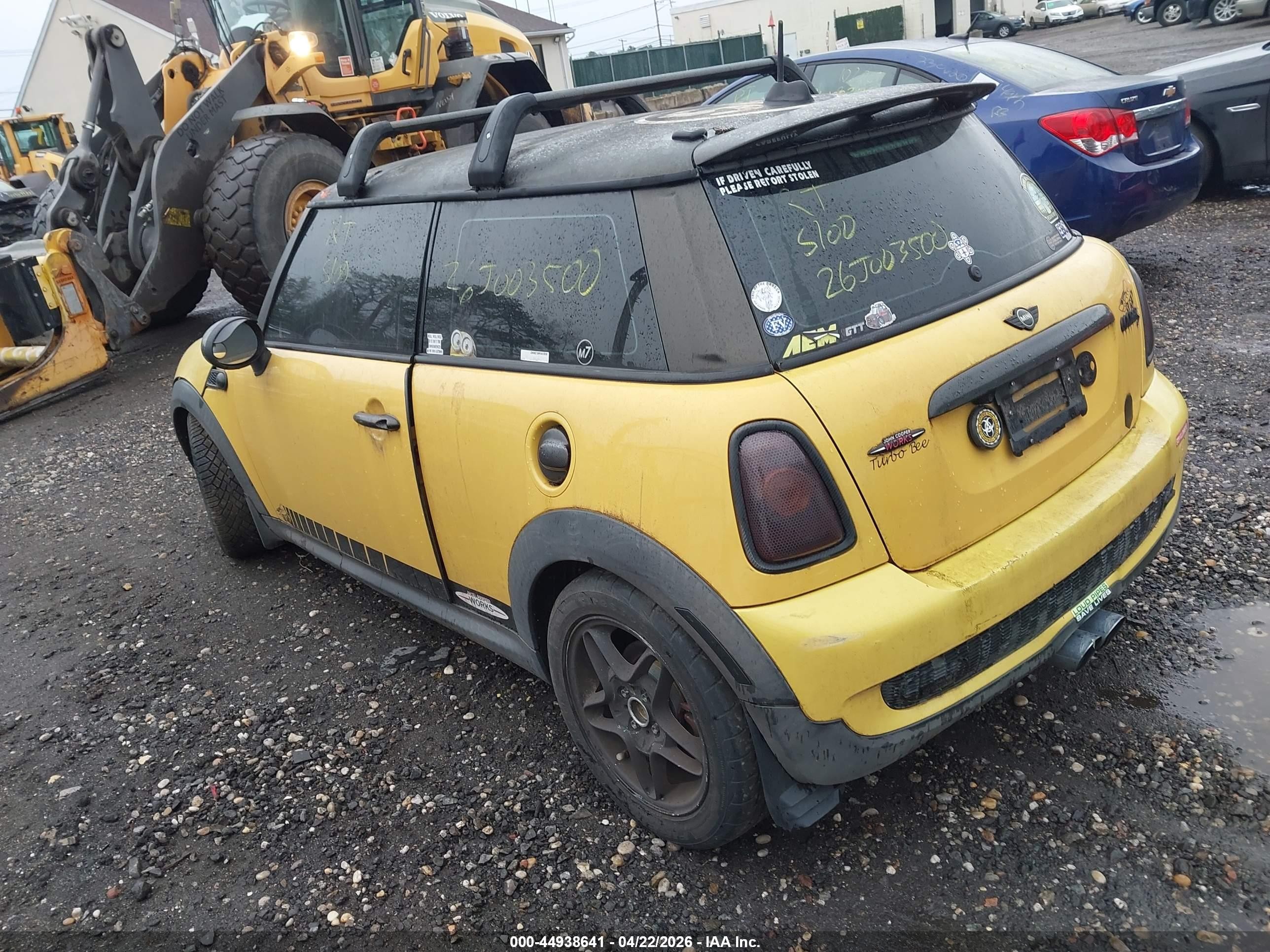 2008 Mini Cooper S   Желтый vin: WMWMF735X8TT92315