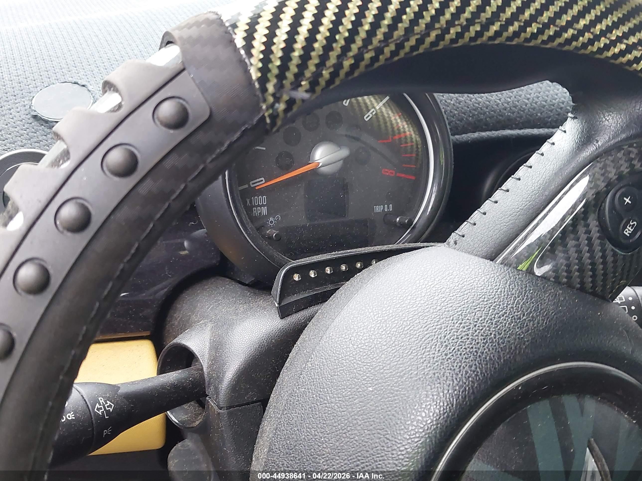 2008 Mini Cooper S   Желтый vin: WMWMF735X8TT92315