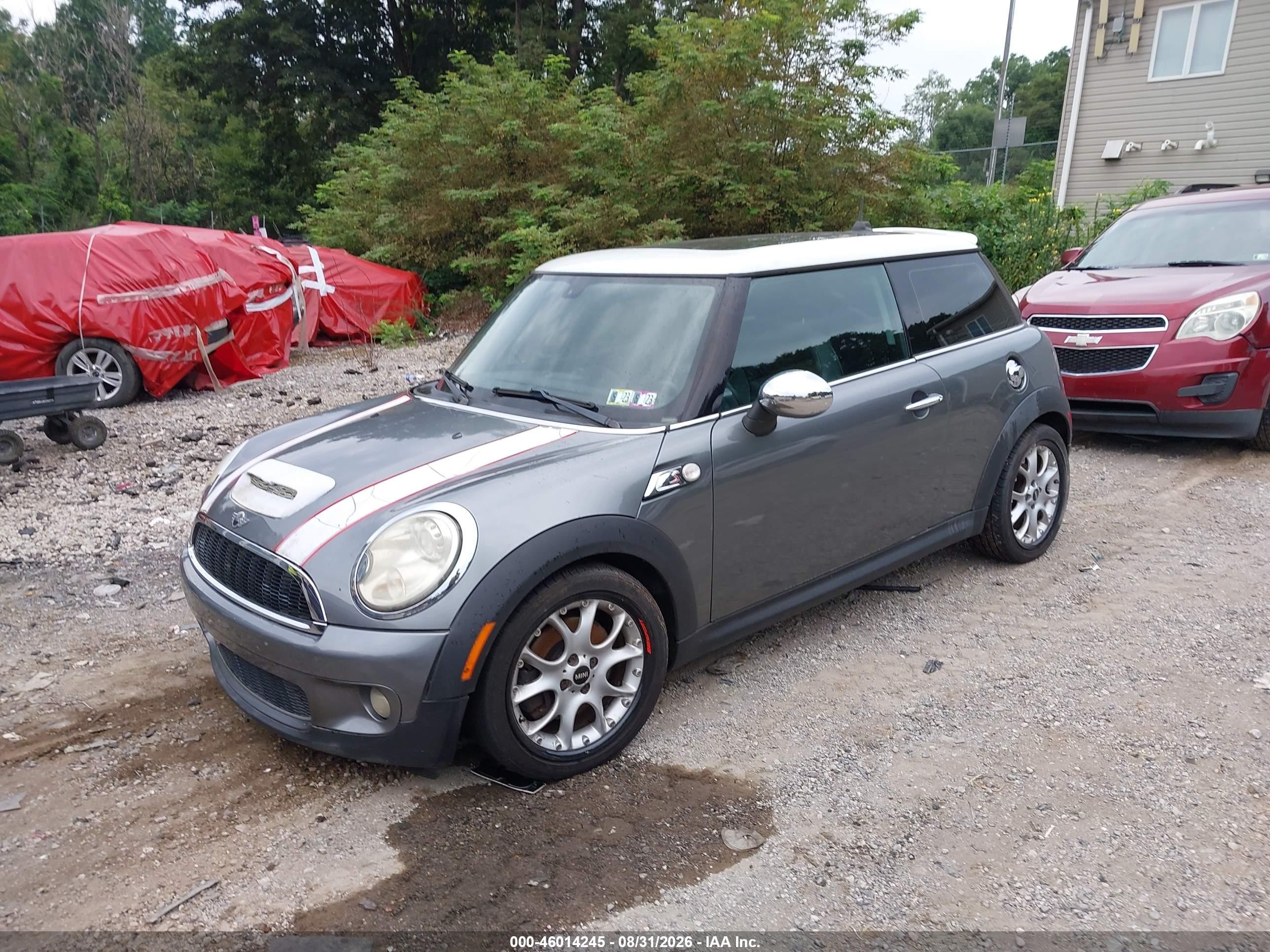 2009 Mini Cooper S   Silver vin: WMWMF735X9TW84774