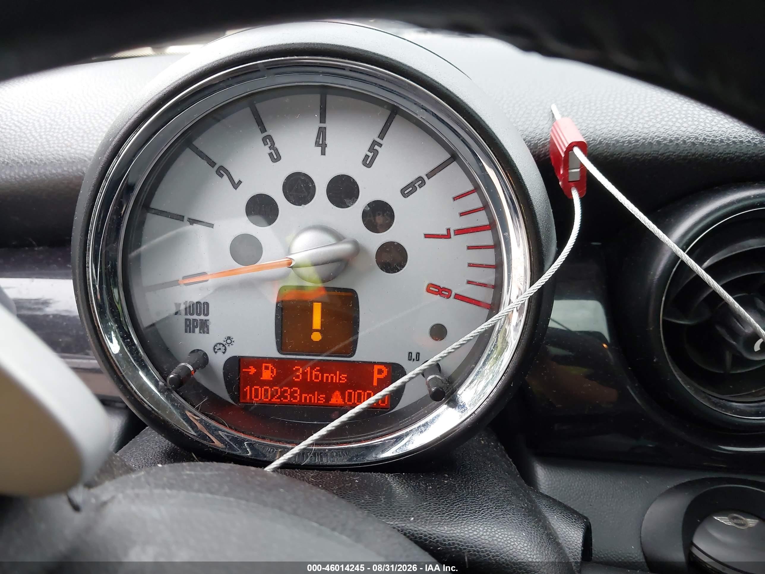 2009 Mini Cooper S   Silver vin: WMWMF735X9TW84774