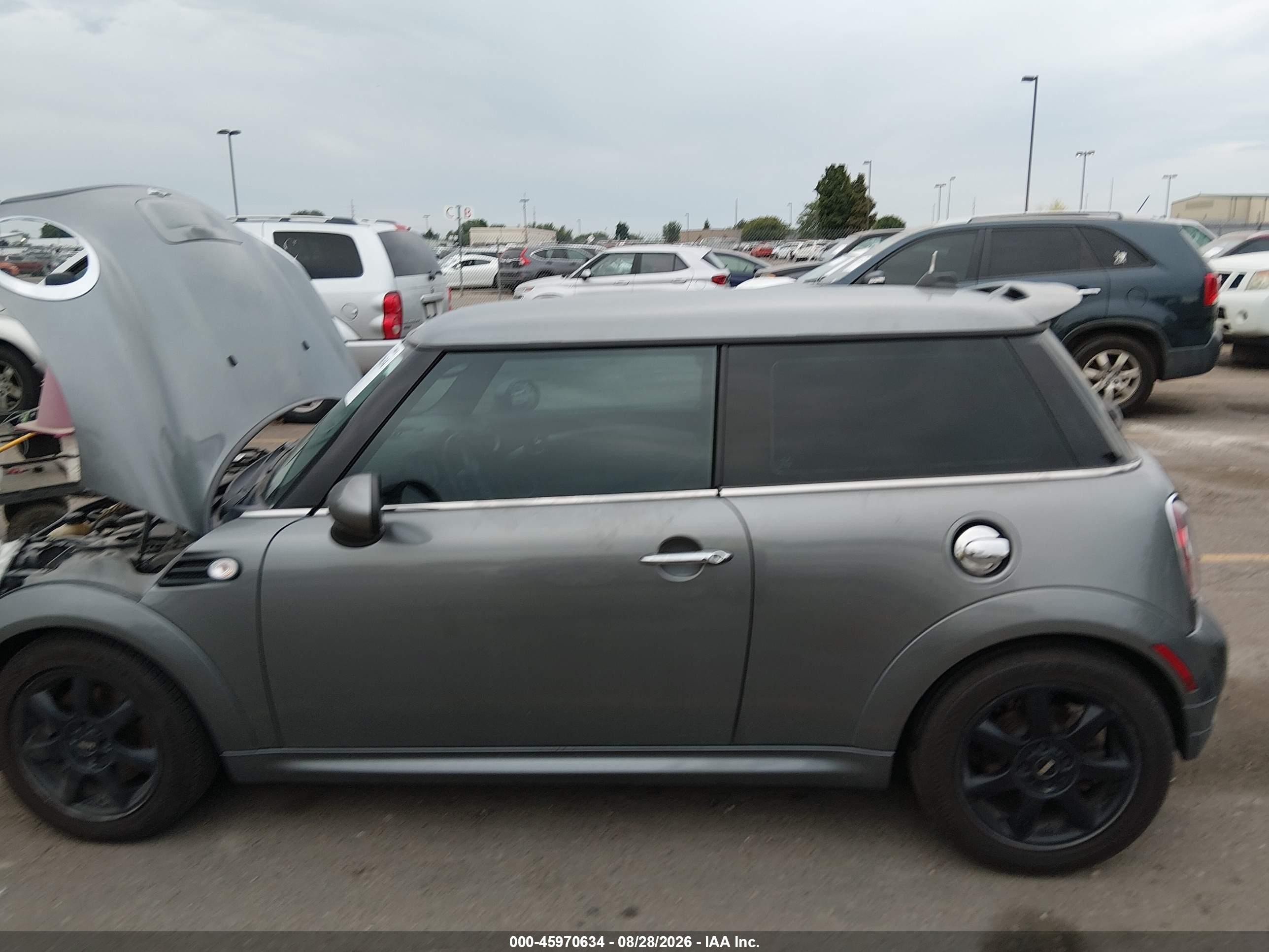 2009 Mini Cooper S   Серый vin: WMWMF735X9TX40521