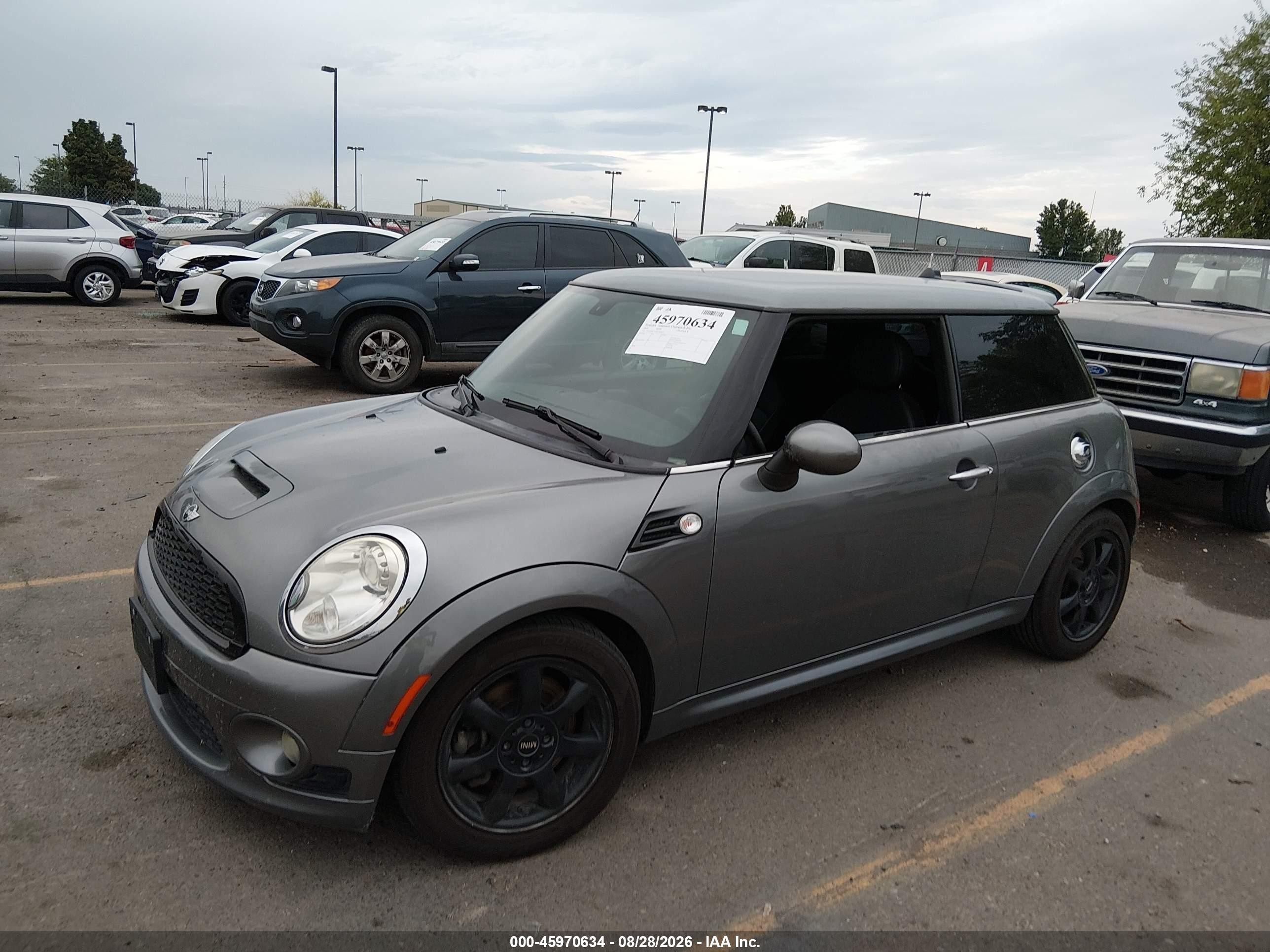 2009 Mini Cooper S   Серый vin: WMWMF735X9TX40521