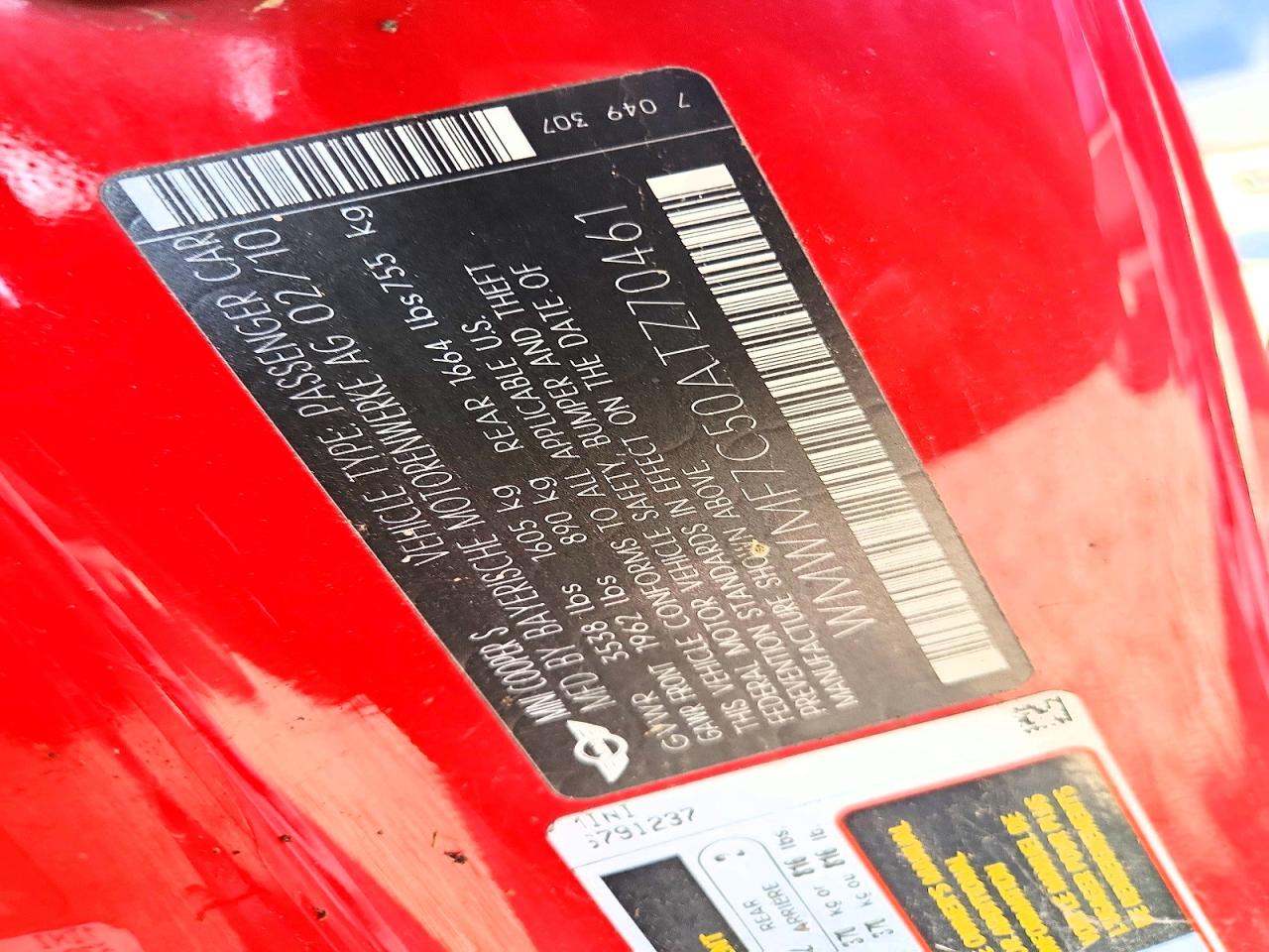 2010 Mini Cooper S Red vin: WMWMF7C50ATZ70461