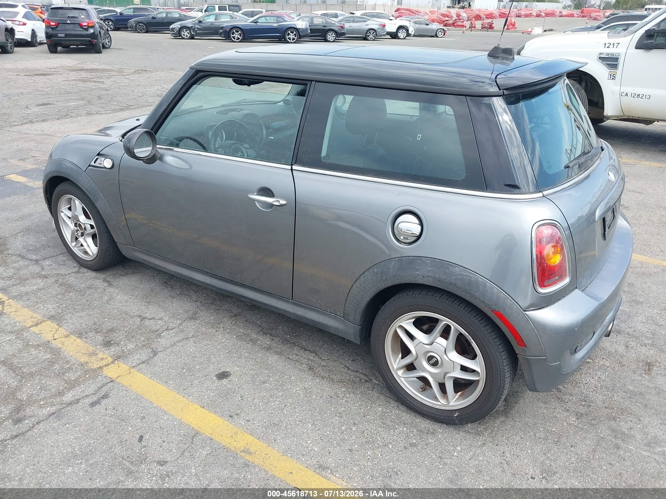 2010 Mini Cooper S   Gray vin: WMWMF7C51ATZ73515