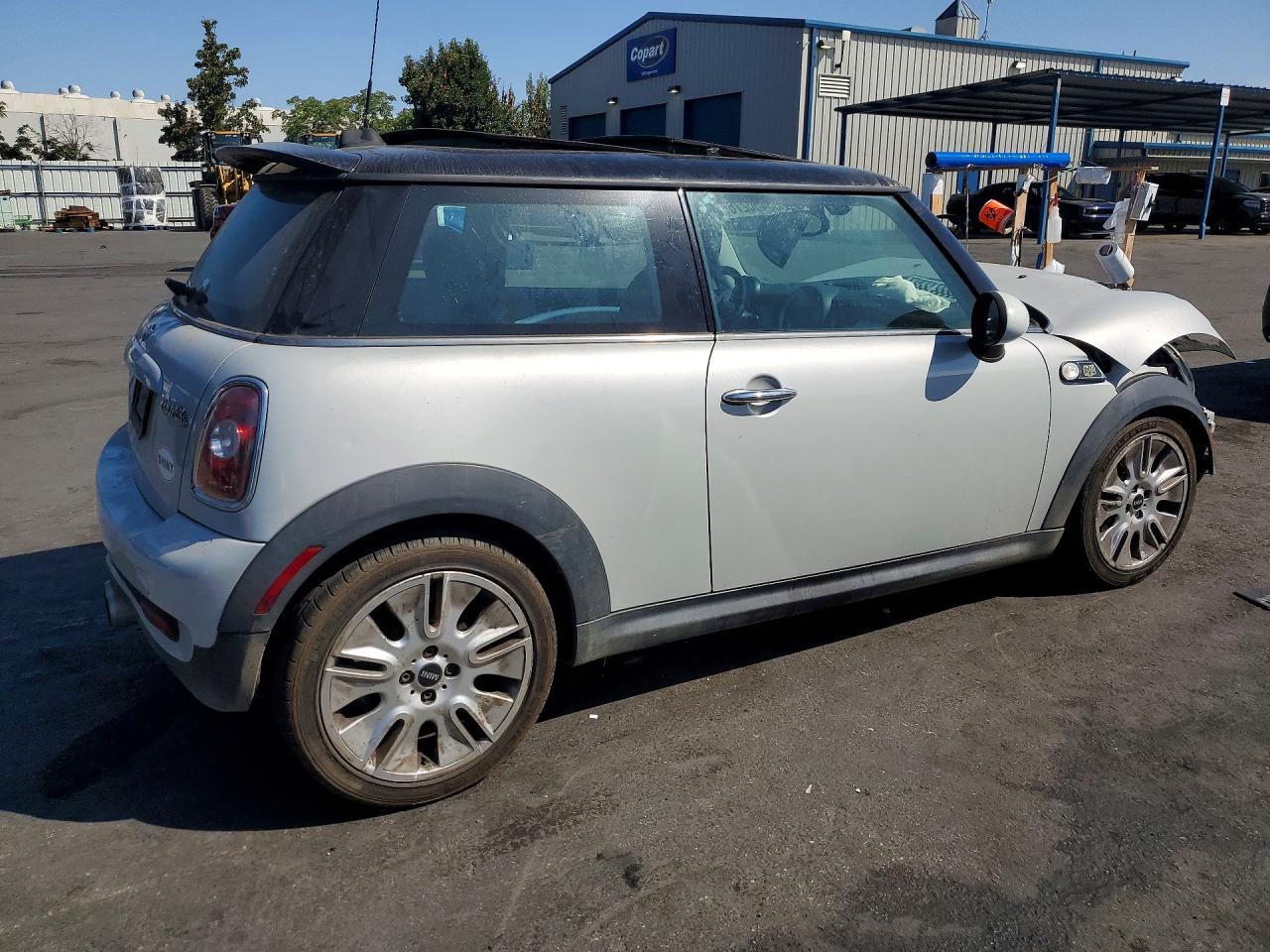 2010 Mini Cooper S Silver vin: WMWMF7C55ATW88848