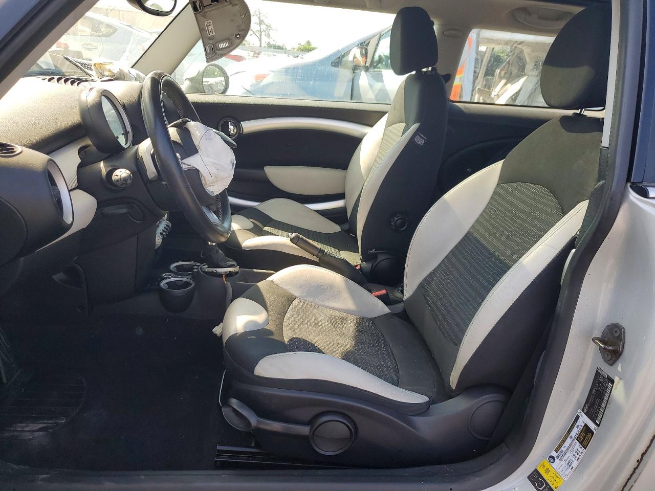 2010 Mini Cooper S Silver vin: WMWMF7C55ATW88848