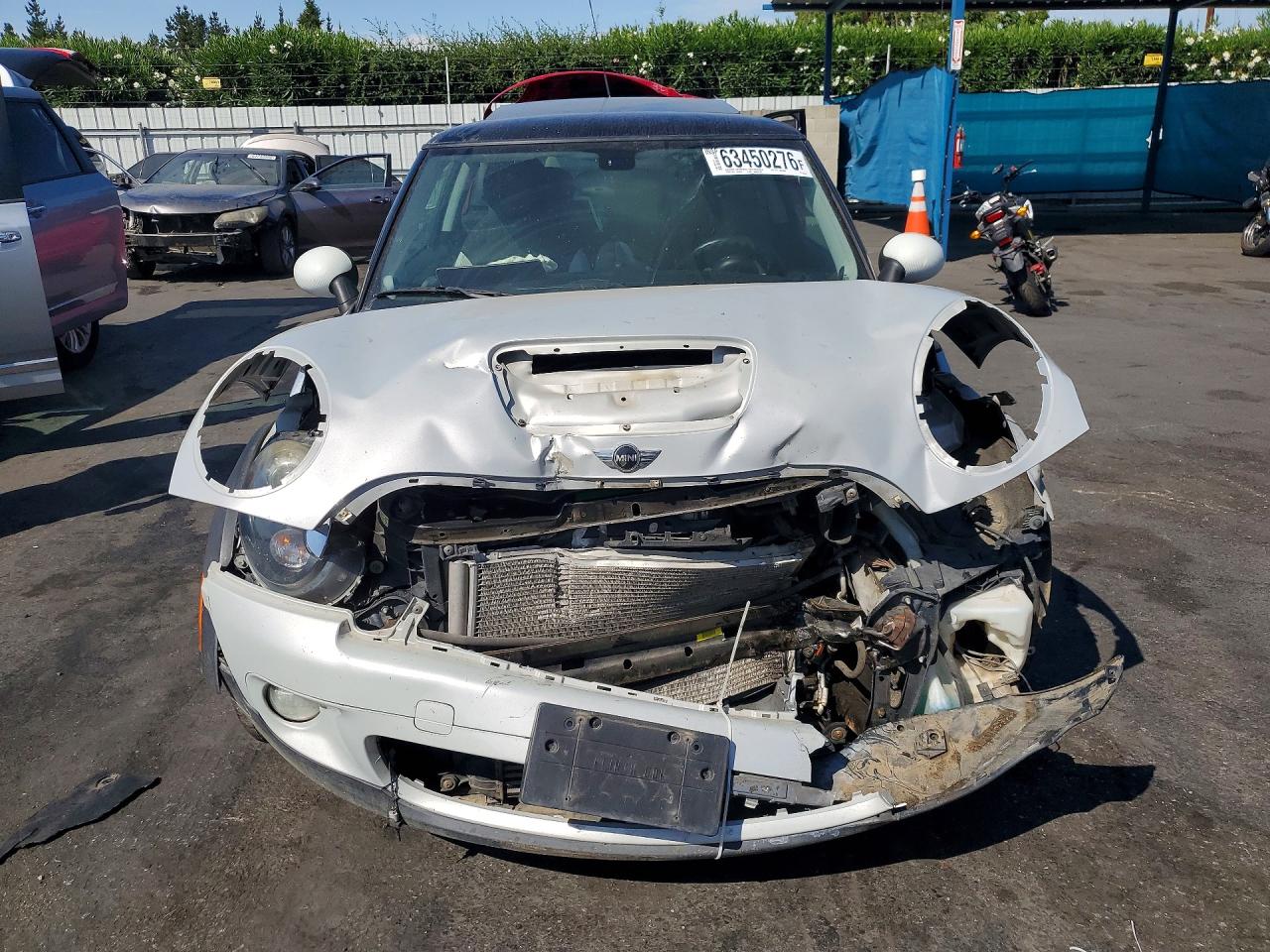 2010 Mini Cooper S Silver vin: WMWMF7C55ATW88848