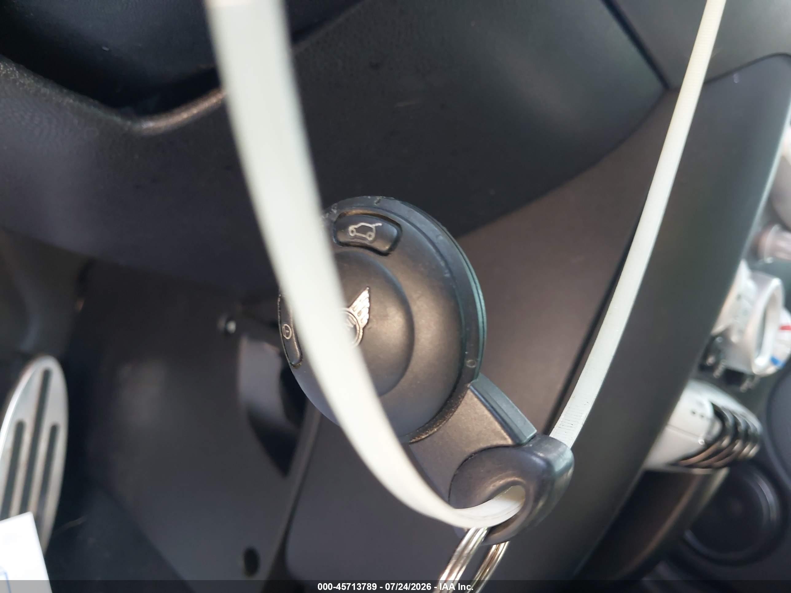 2010 Mini Cooper S   Brown vin: WMWMF7C55ATZ73274