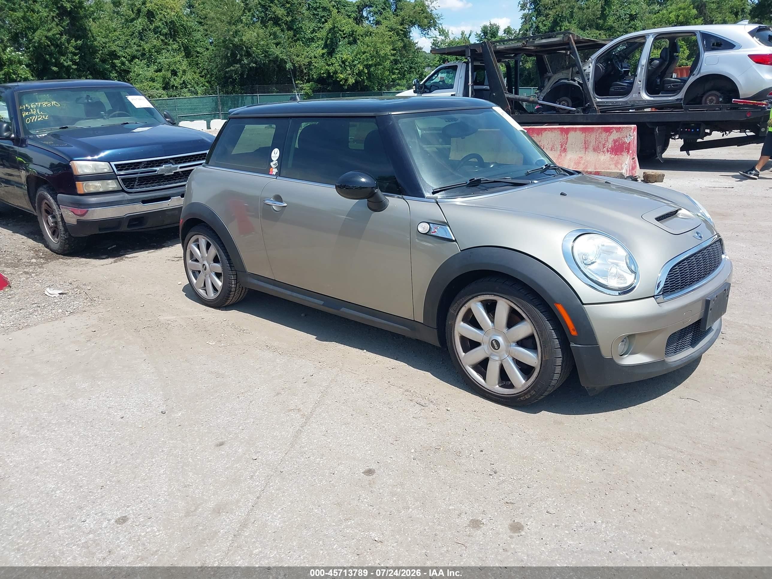 2010 Mini Cooper S   Brown vin: WMWMF7C55ATZ73274