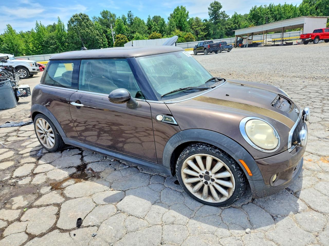 2010 Mini Cooper S Brown vin: WMWMF7C56ATX46028