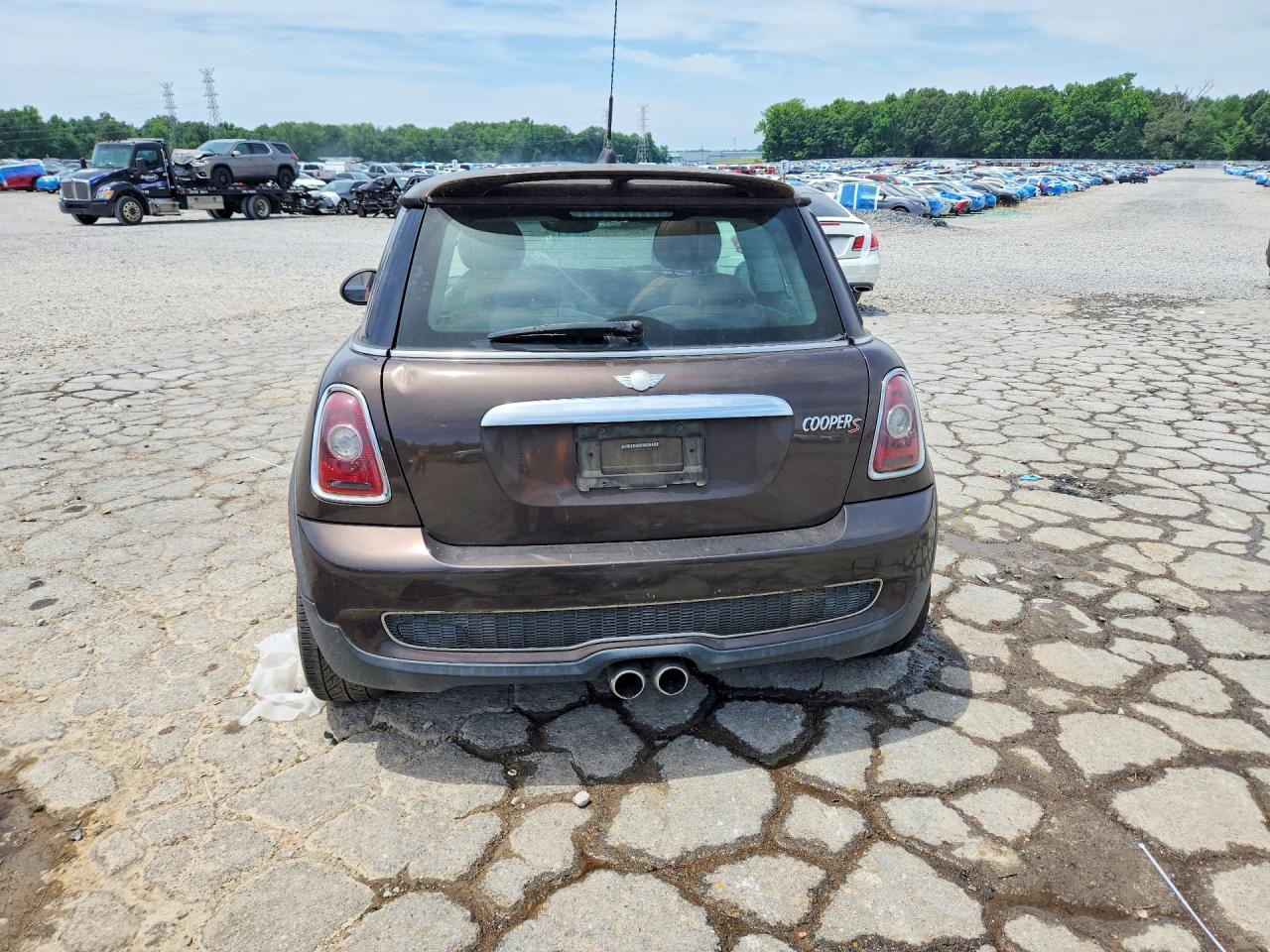 2010 Mini Cooper S Brown vin: WMWMF7C56ATX46028