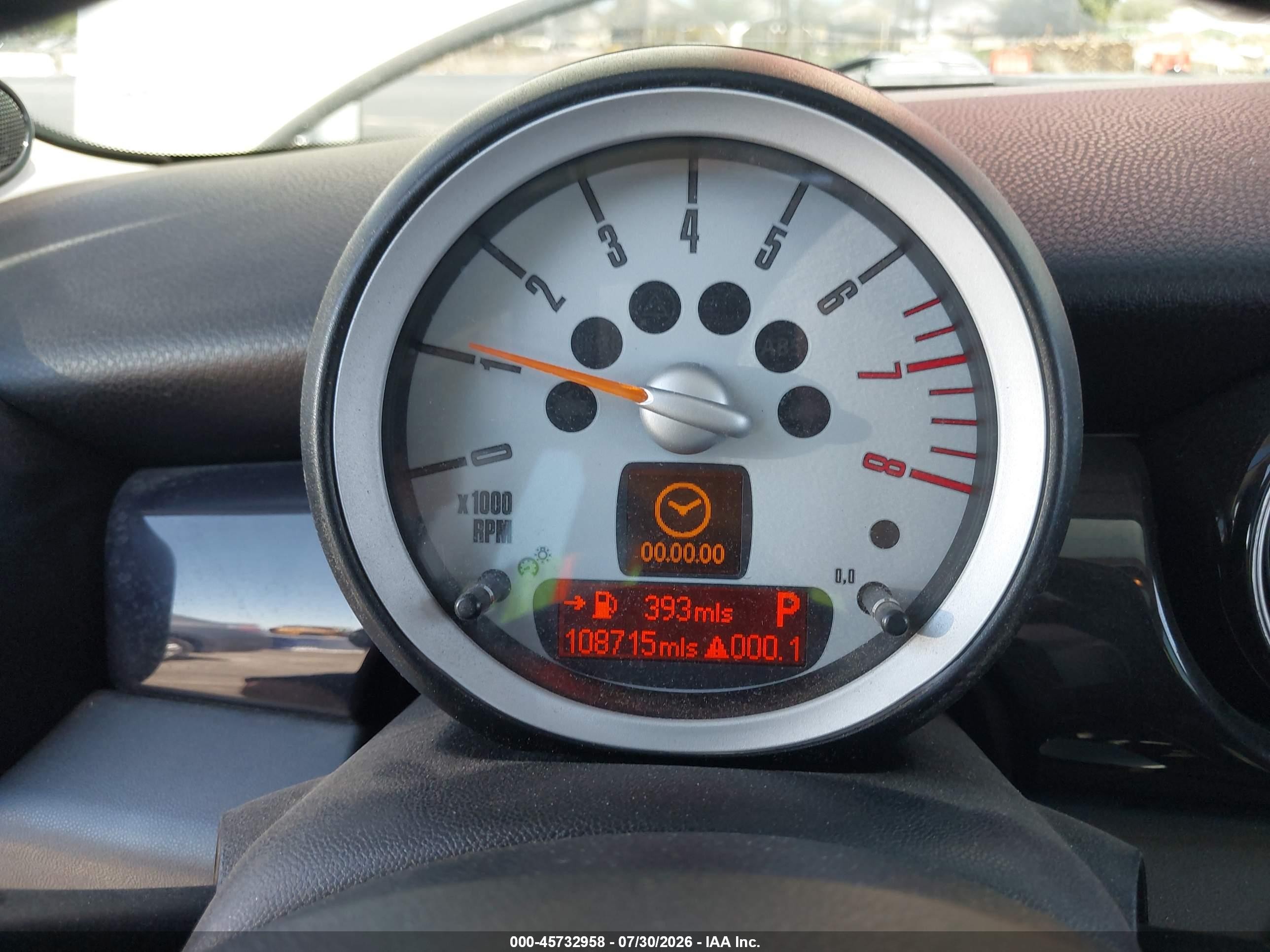 2010 Mini Cooper S White vin: WMWMF7C58ATZ71244