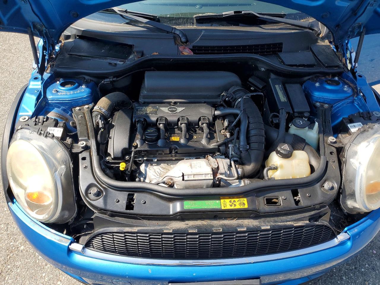 2010 Mini Cooper S Blue vin: WMWMF7C59ATW89517