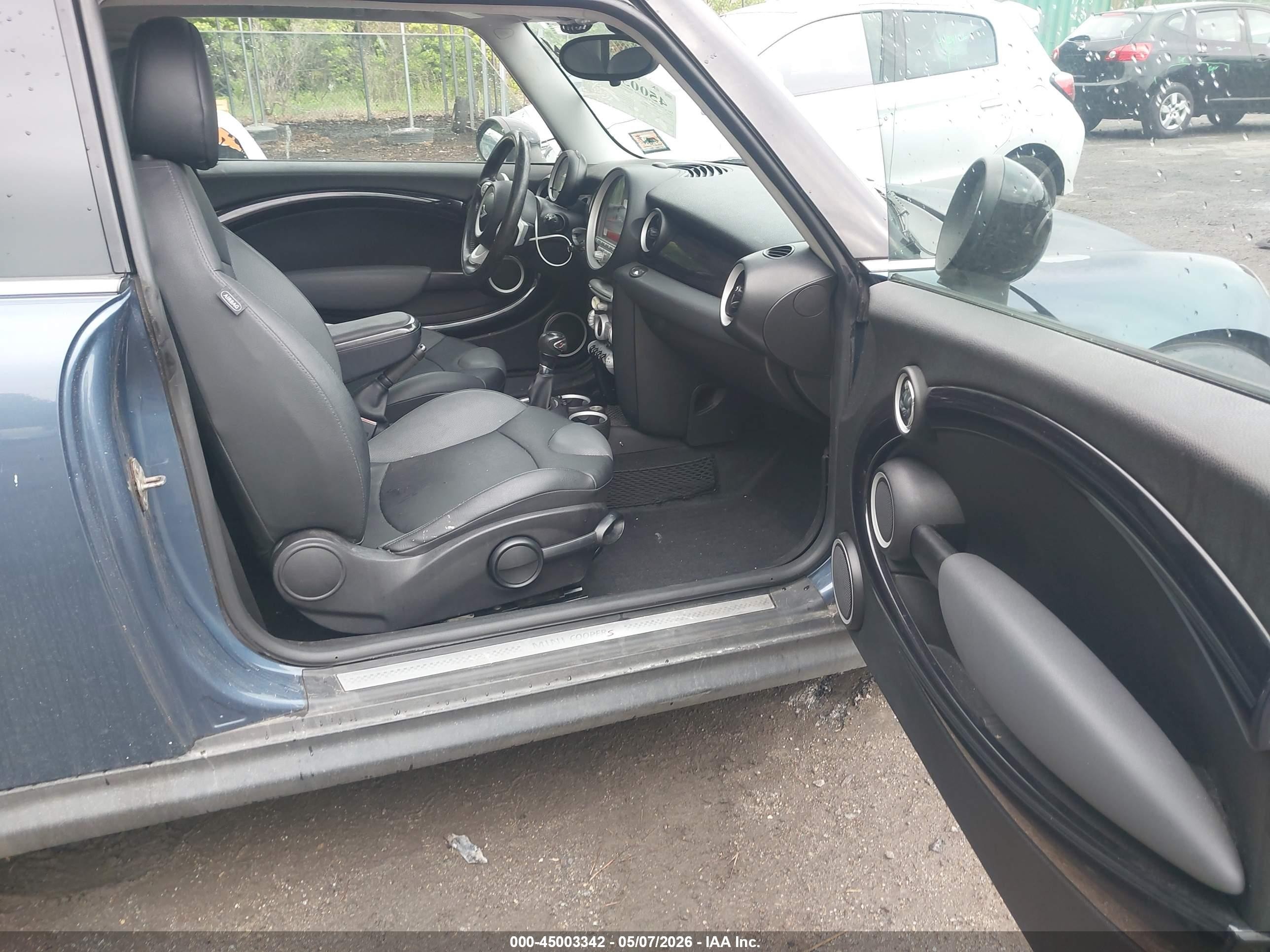 2010 Mini Cooper S   Blue vin: WMWMF7C59ATW89601