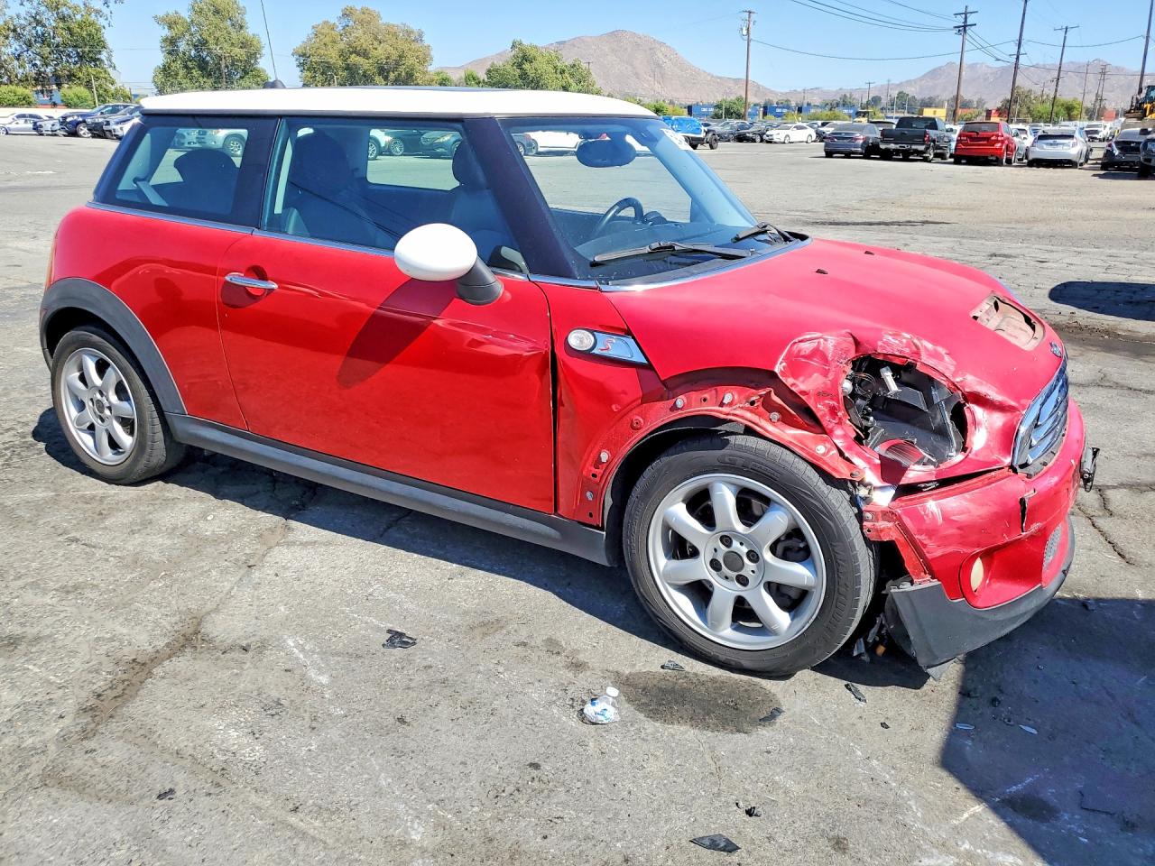 2010 Mini Cooper S Red vin: WMWMF7C59ATW89694
