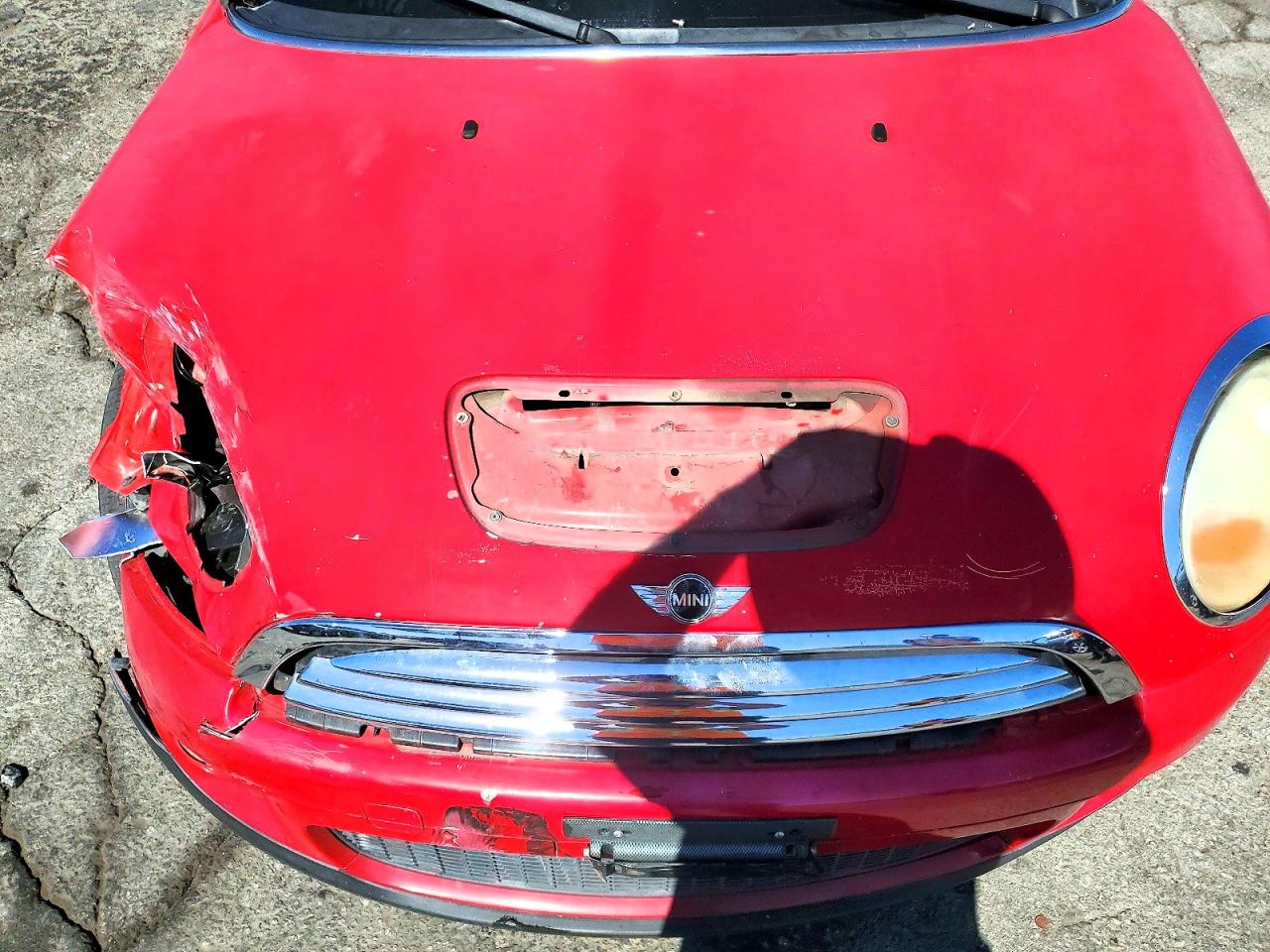 2010 Mini Cooper S Red vin: WMWMF7C59ATW89694