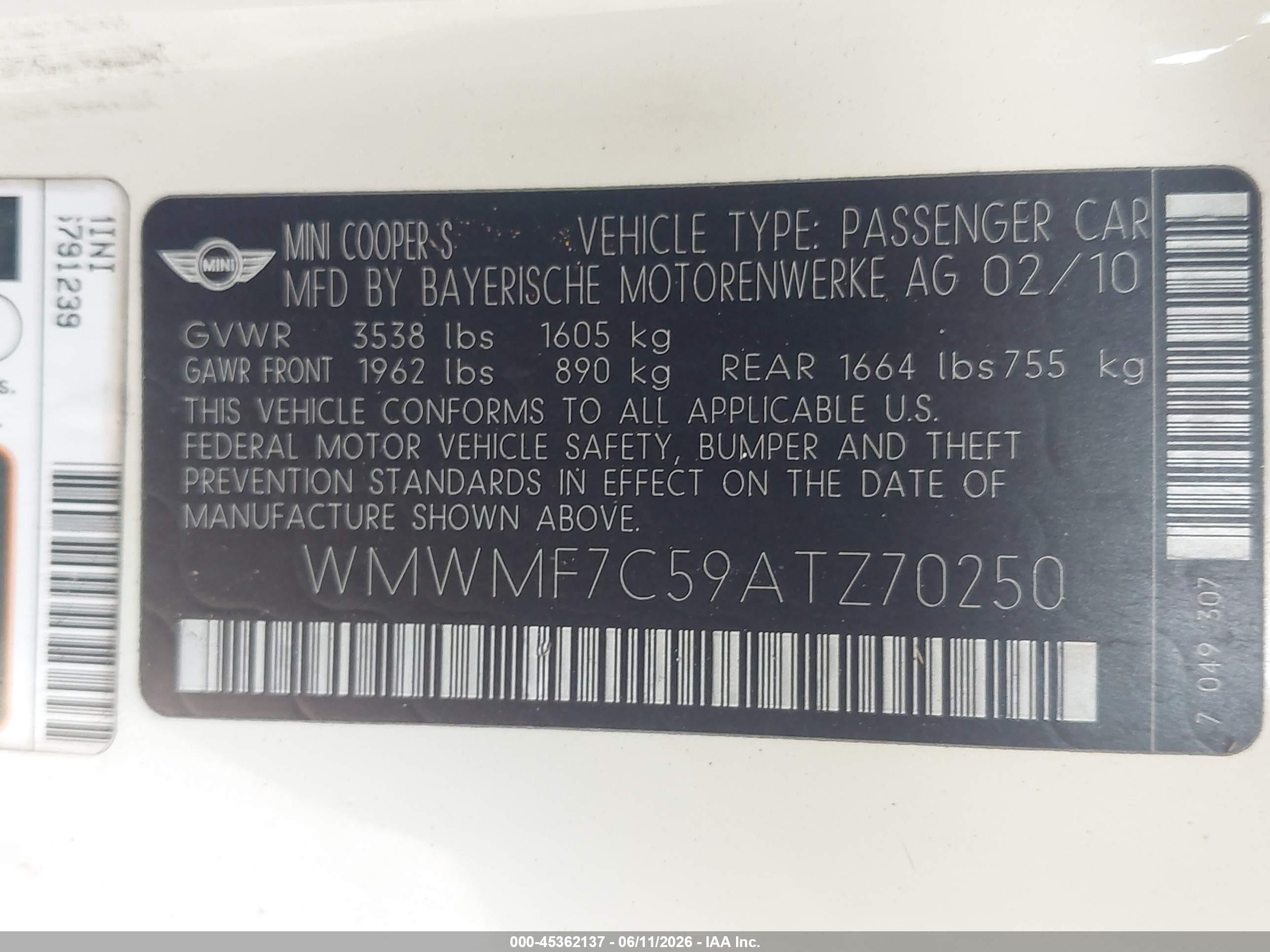 2010 Mini Cooper S   Cream vin: WMWMF7C59ATZ70250