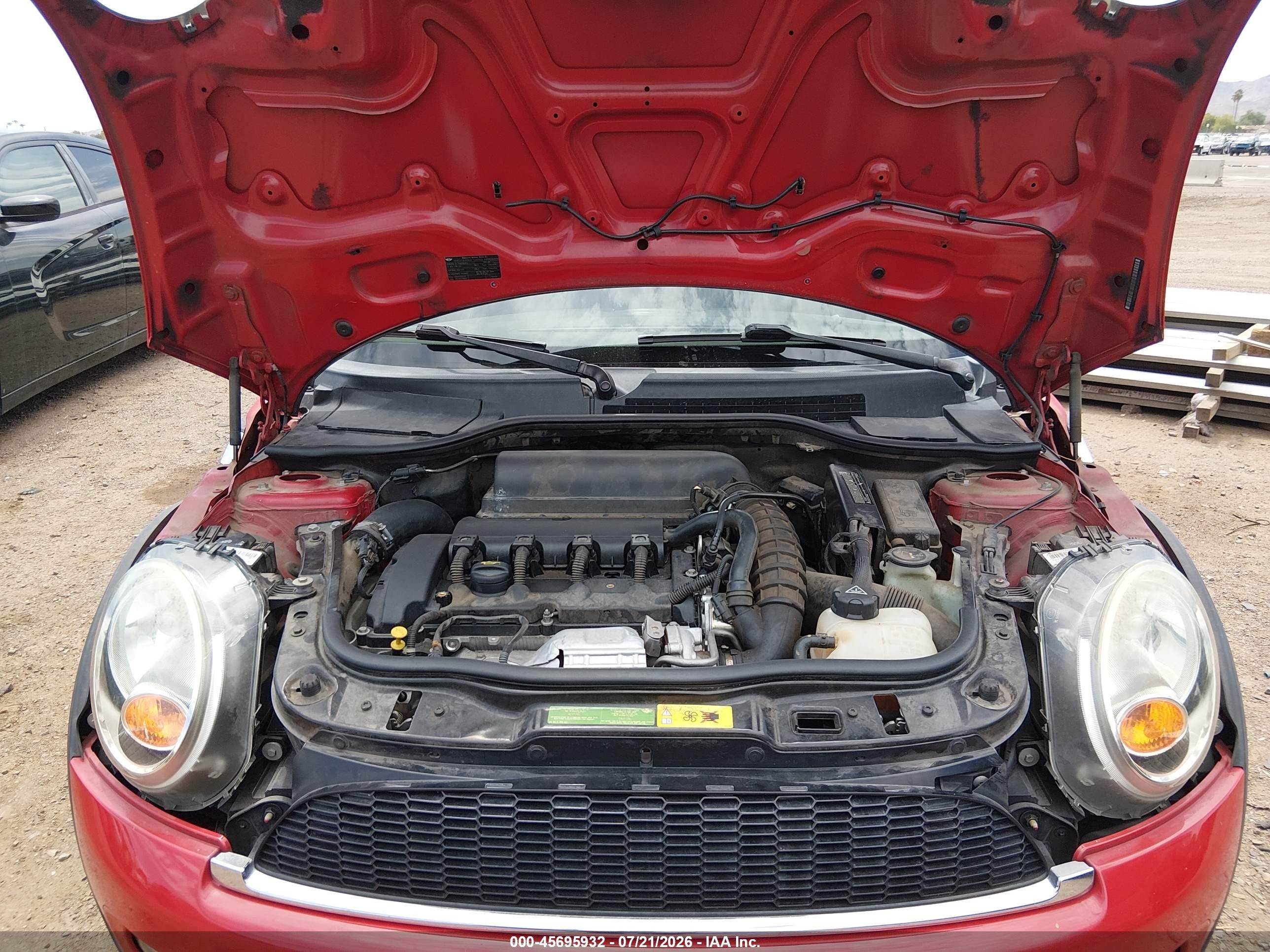 2010 Mini Cooper S   Red vin: WMWMF7C59ATZ71110