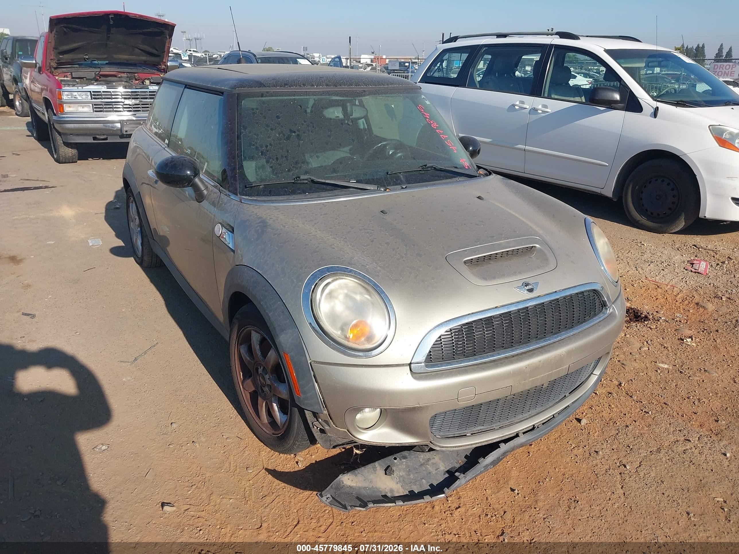 2010 Mini Cooper S   Серый vin: WMWMF7C59ATZ72662