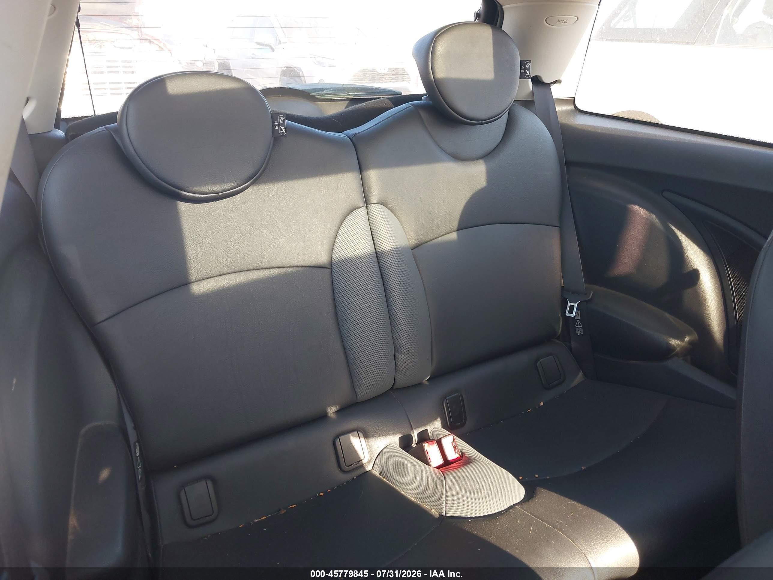 2010 Mini Cooper S   Серый vin: WMWMF7C59ATZ72662