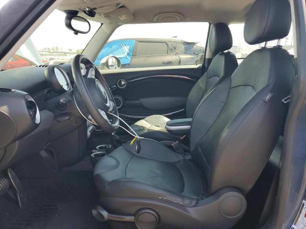 2010 Mini Cooper S Blue vin: WMWMF7C5XATZ69060