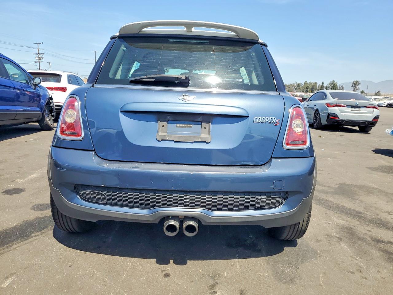 2010 Mini Cooper S Blue vin: WMWMF7C5XATZ69060