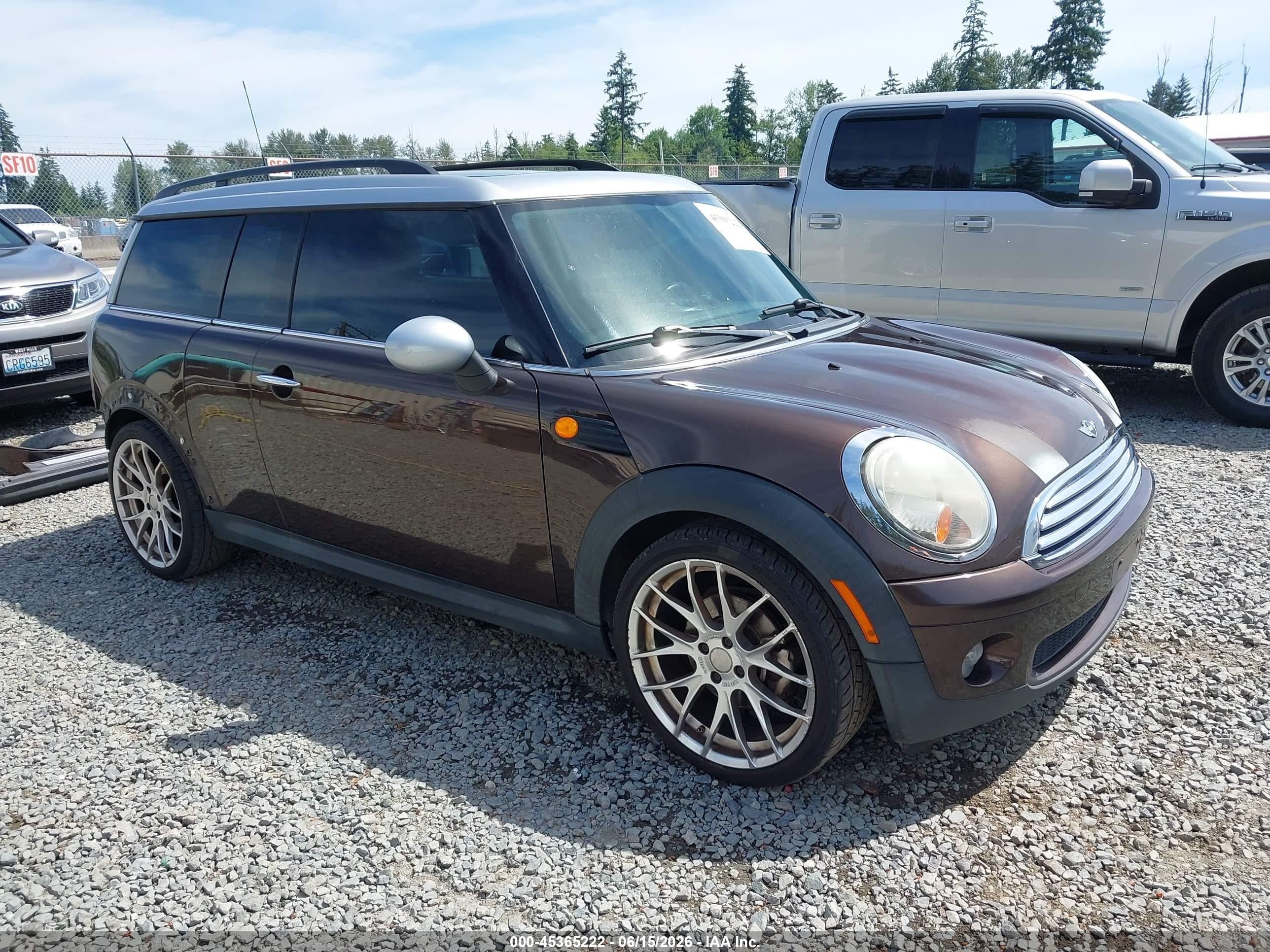 2009 Mini Cooper Clubman   Brown vin: WMWML33549TP98142