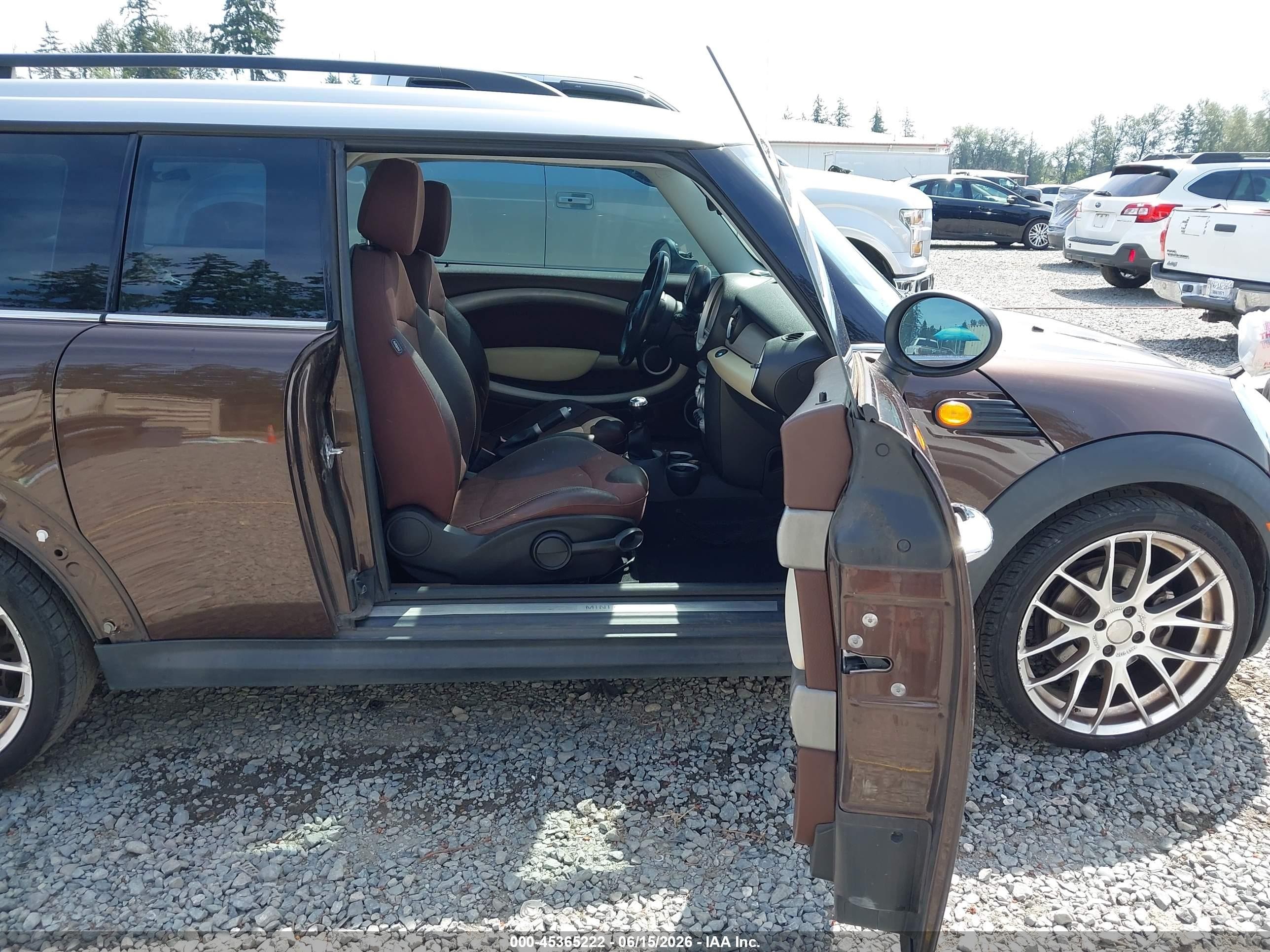 2009 Mini Cooper Clubman   Brown vin: WMWML33549TP98142