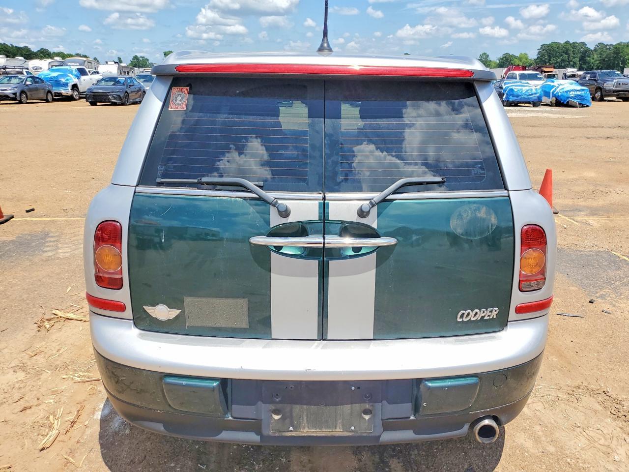 2009 Mini Cooper Clubman Green vin: WMWML33559TX34532