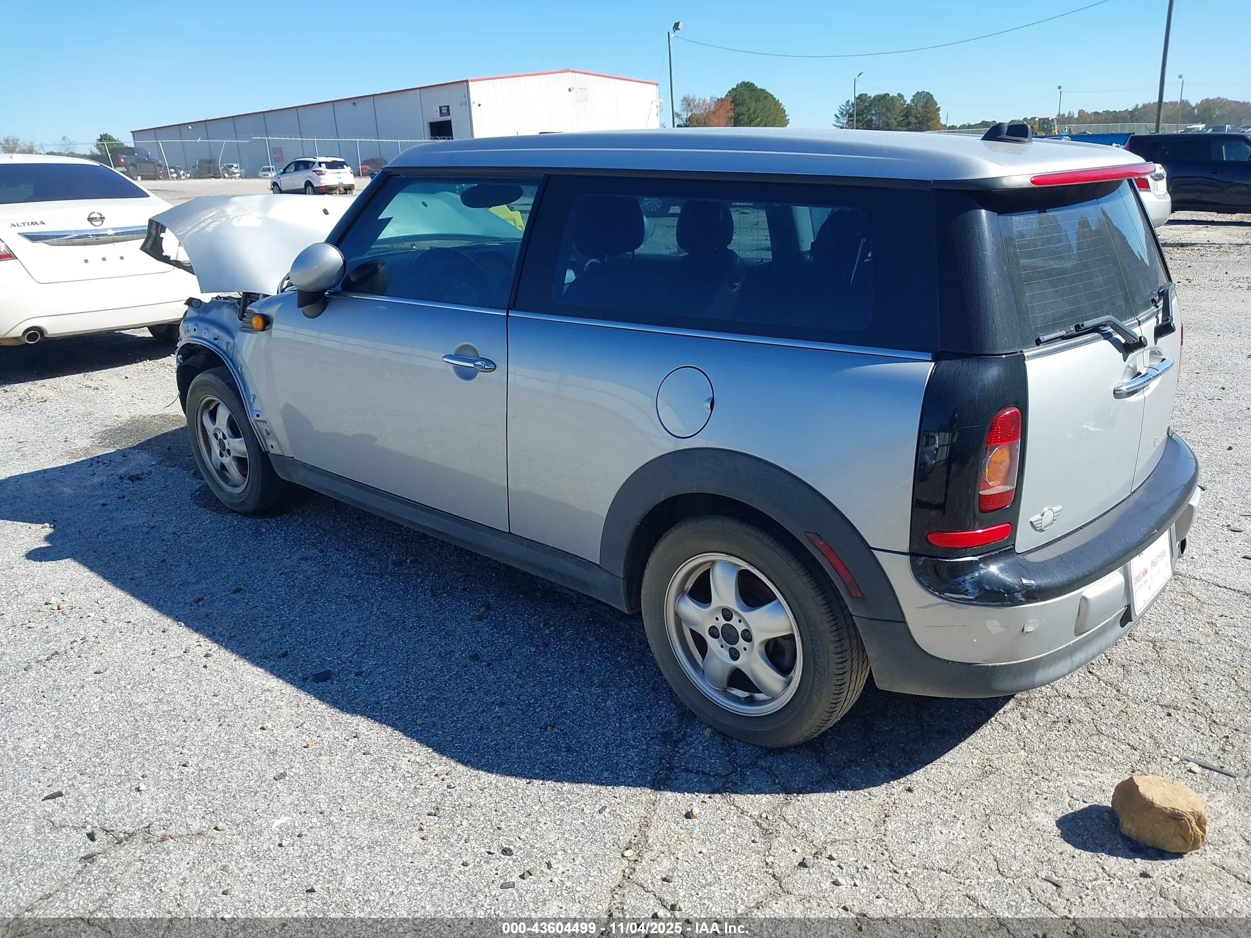 2009 Mini Cooper Clubman   Silver vin: WMWML33569TX33566