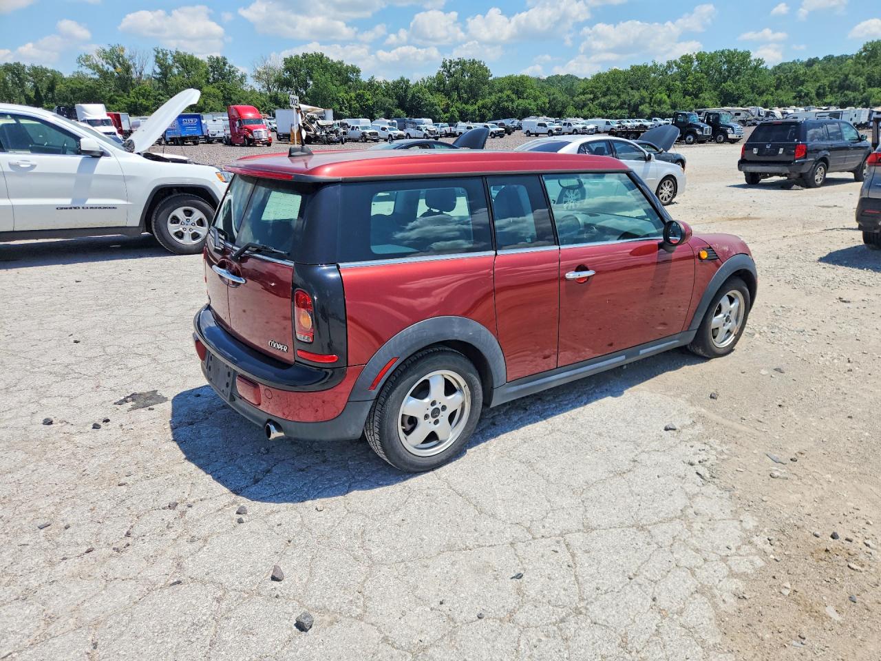 2009 Mini Cooper Clubman Red vin: WMWML33579TP97387