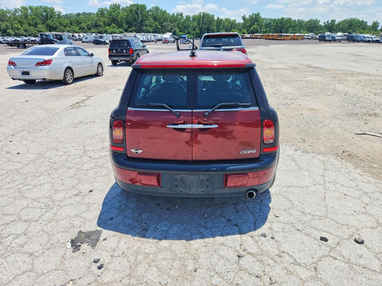 2009 Mini Cooper Clubman Red vin: WMWML33579TP97387